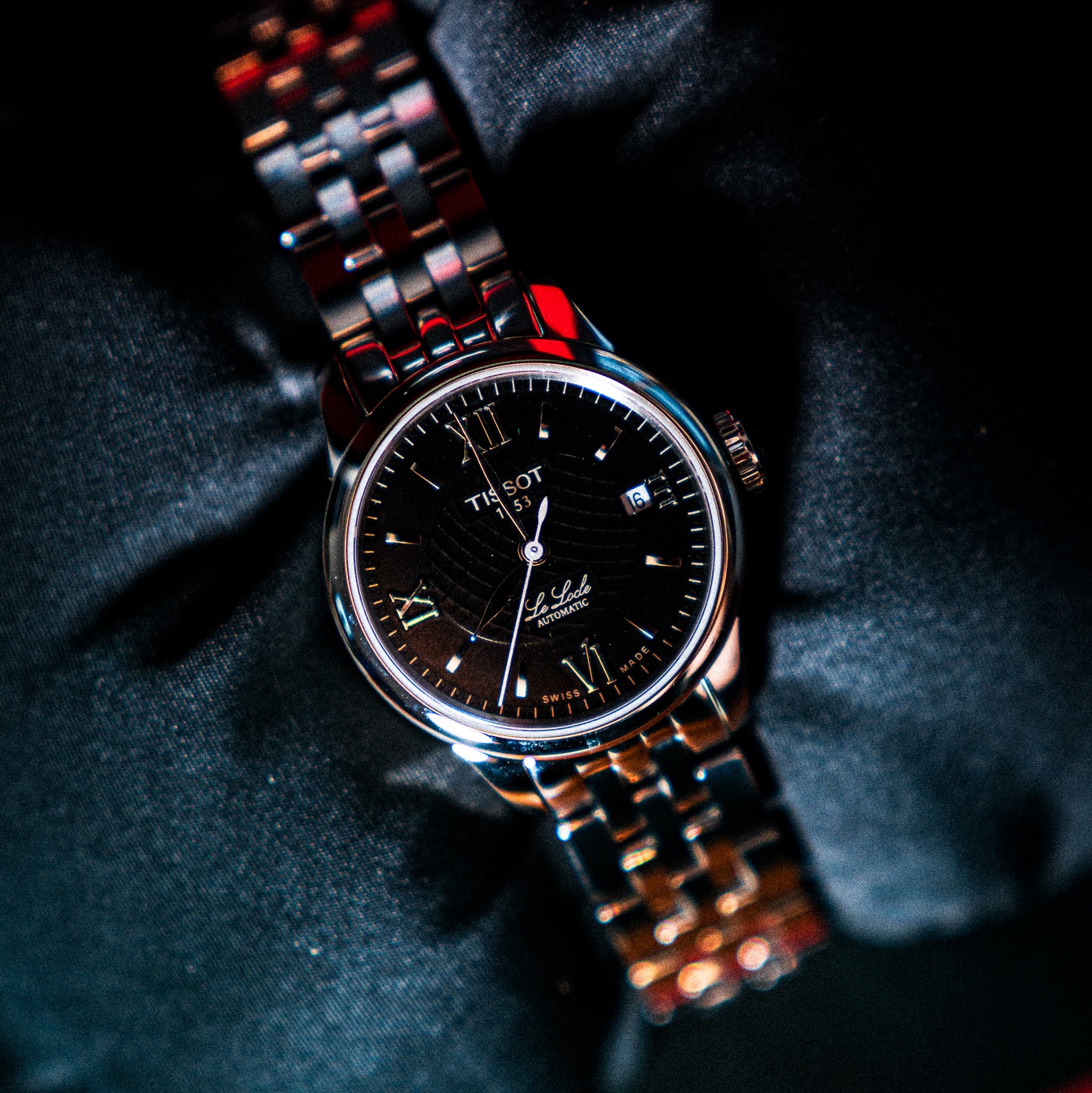 Tissot Le Locle Automatic Small Lady 25.3mm Steel Black 착용 스타일 - 1