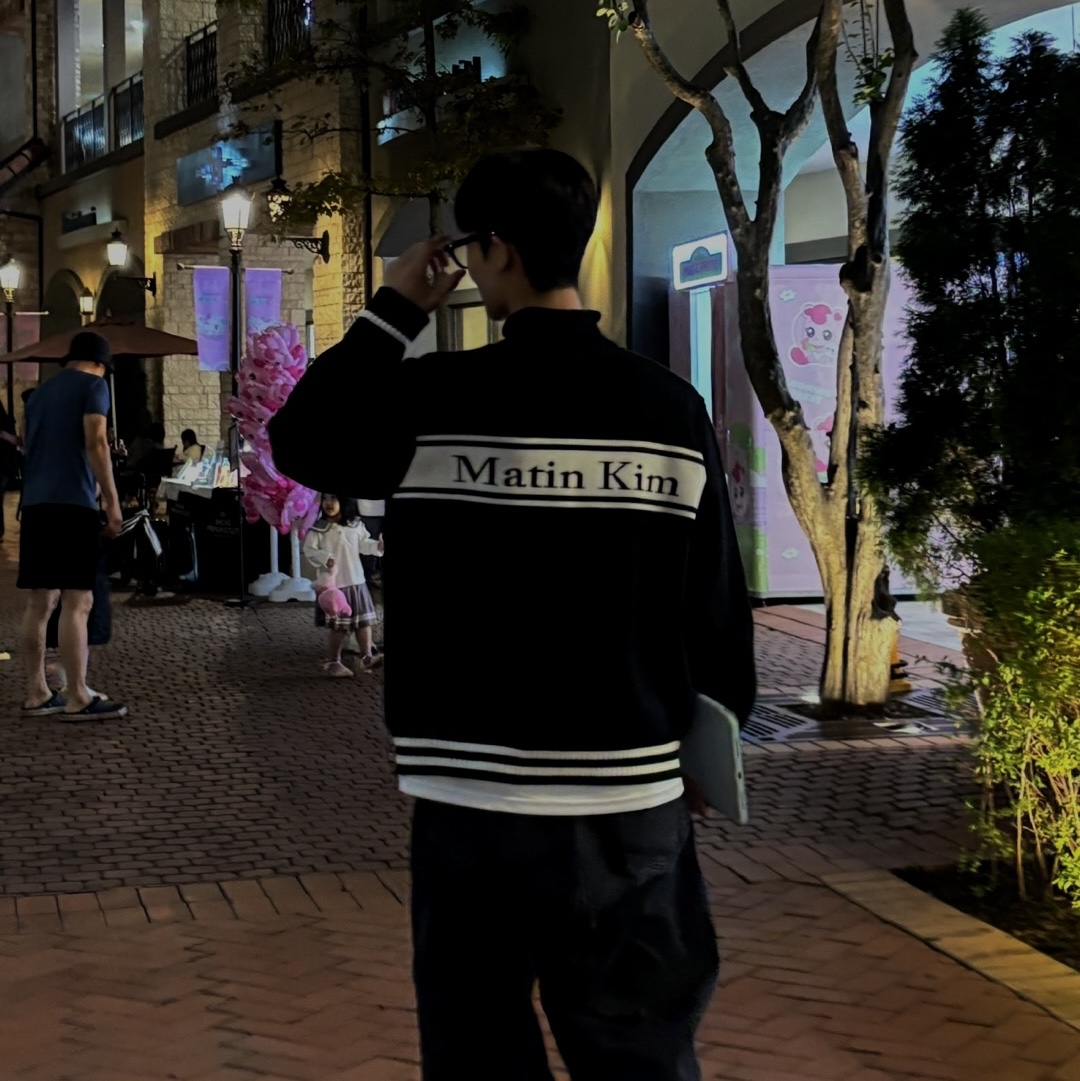 Nike x Supreme Shox Ride 2 SP Black, Matin Kim Spell Point Stripe Knit Cardigan Black 착용 스타일 - 2