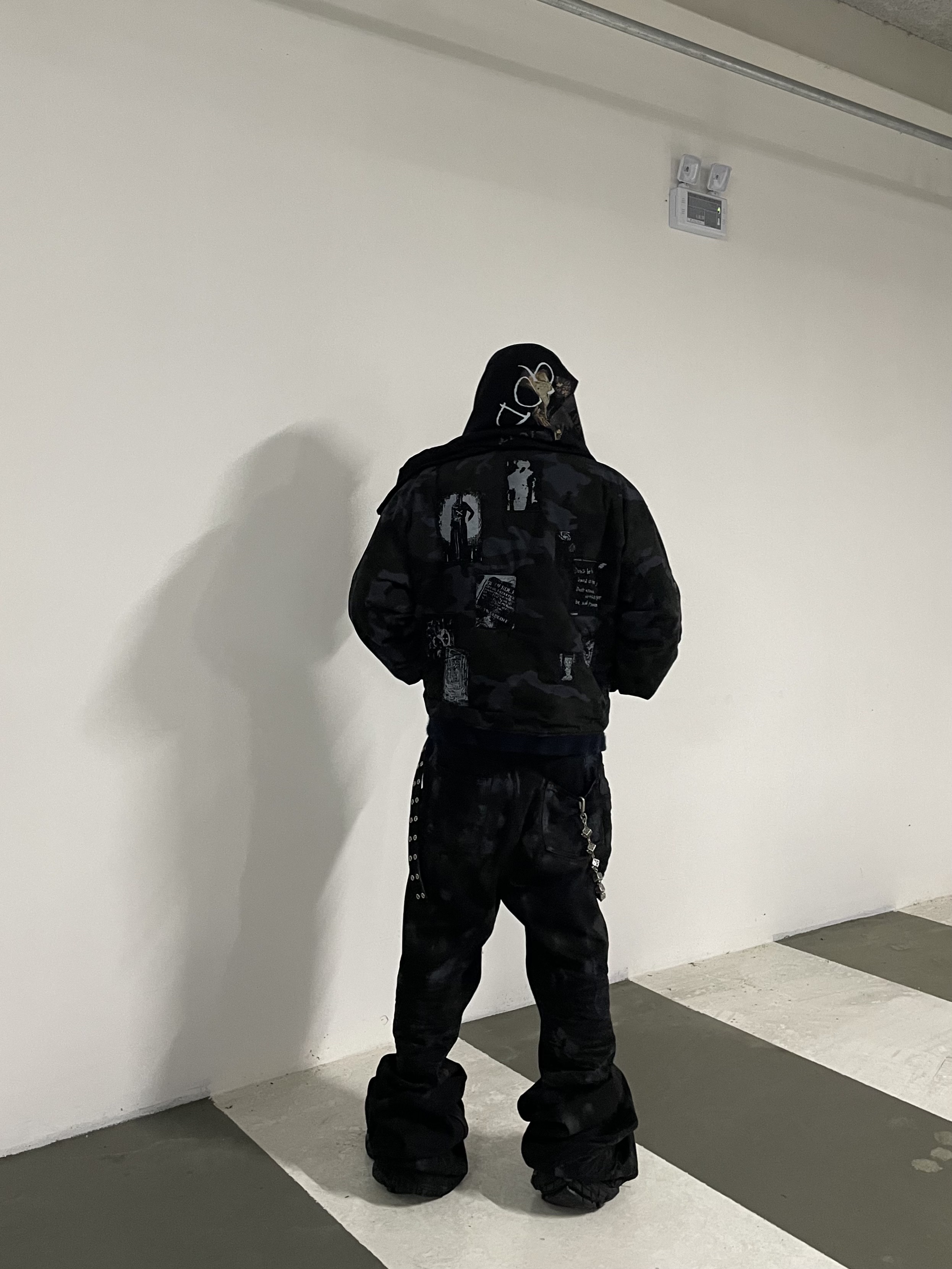 Balenciaga Combat Strike 20mm Boots Black, Balenciaga 10XL Sneakers Black 착용 스타일 - 5