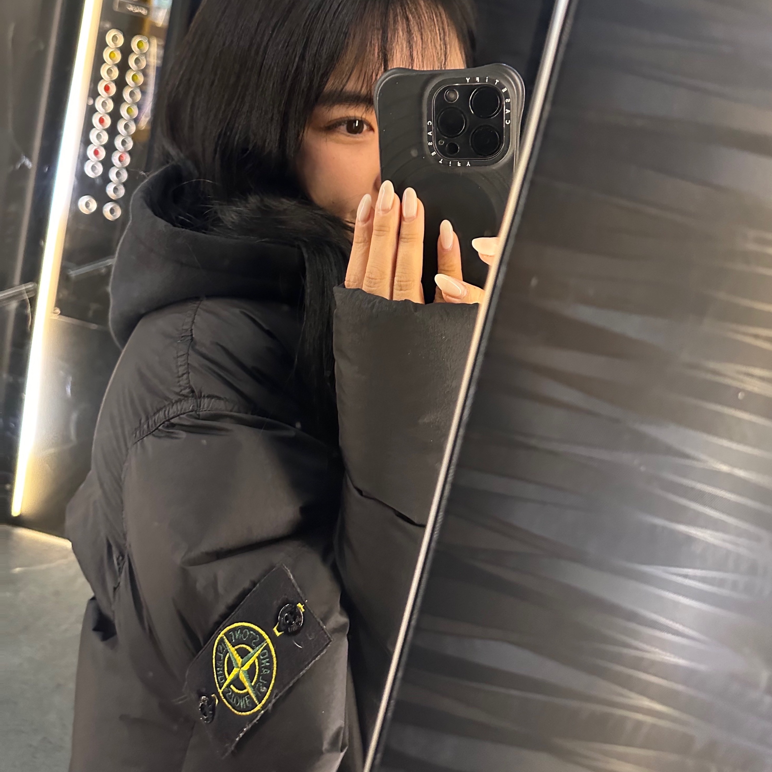 Stone Island 40123 Garment Dyed Crinkle Reps R-NY Down Jacket Black - 24FW 착용 스타일