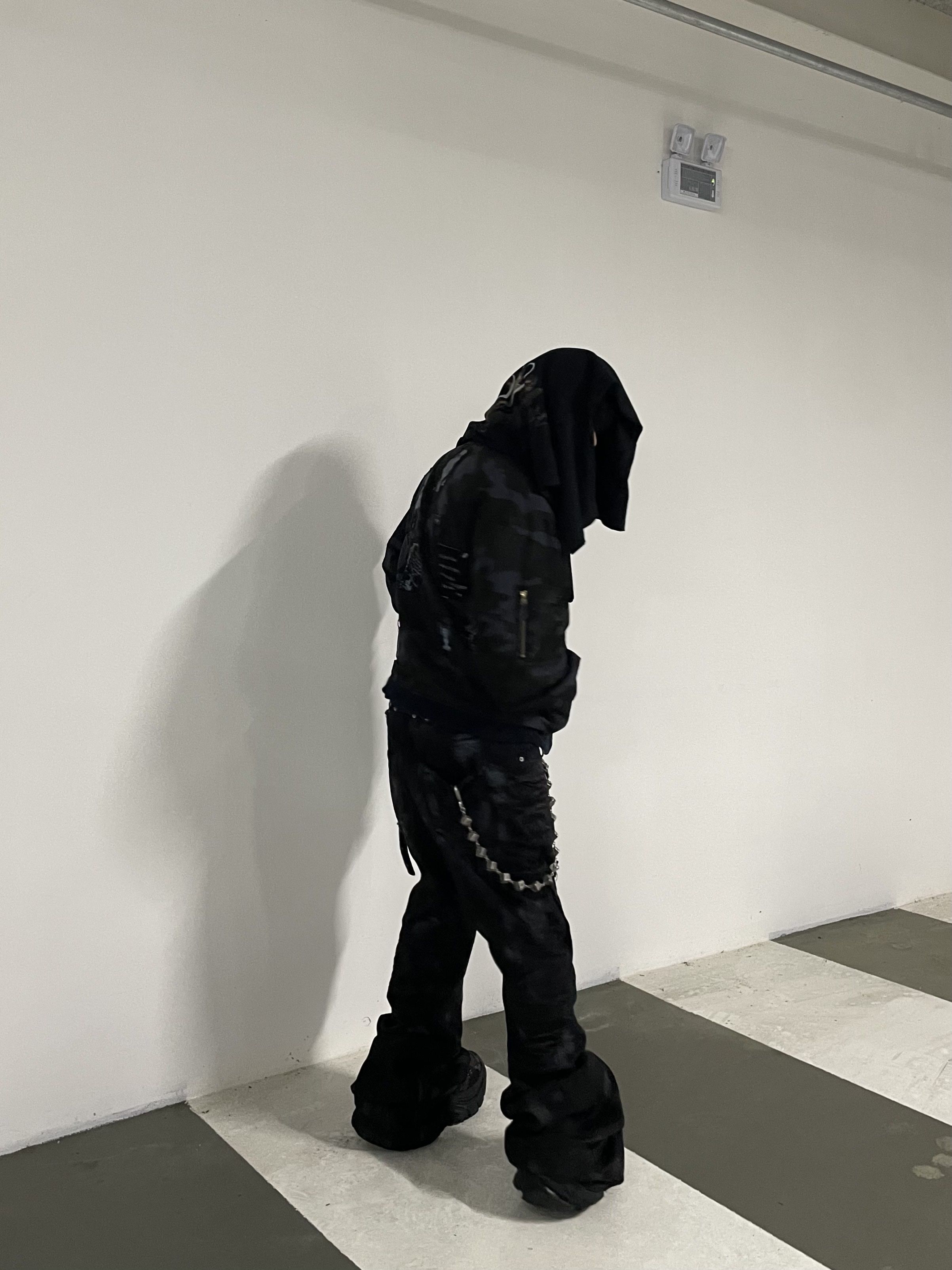 Balenciaga Combat Strike 20mm Boots Black, Balenciaga 10XL Sneakers Black 착용 스타일 - 4