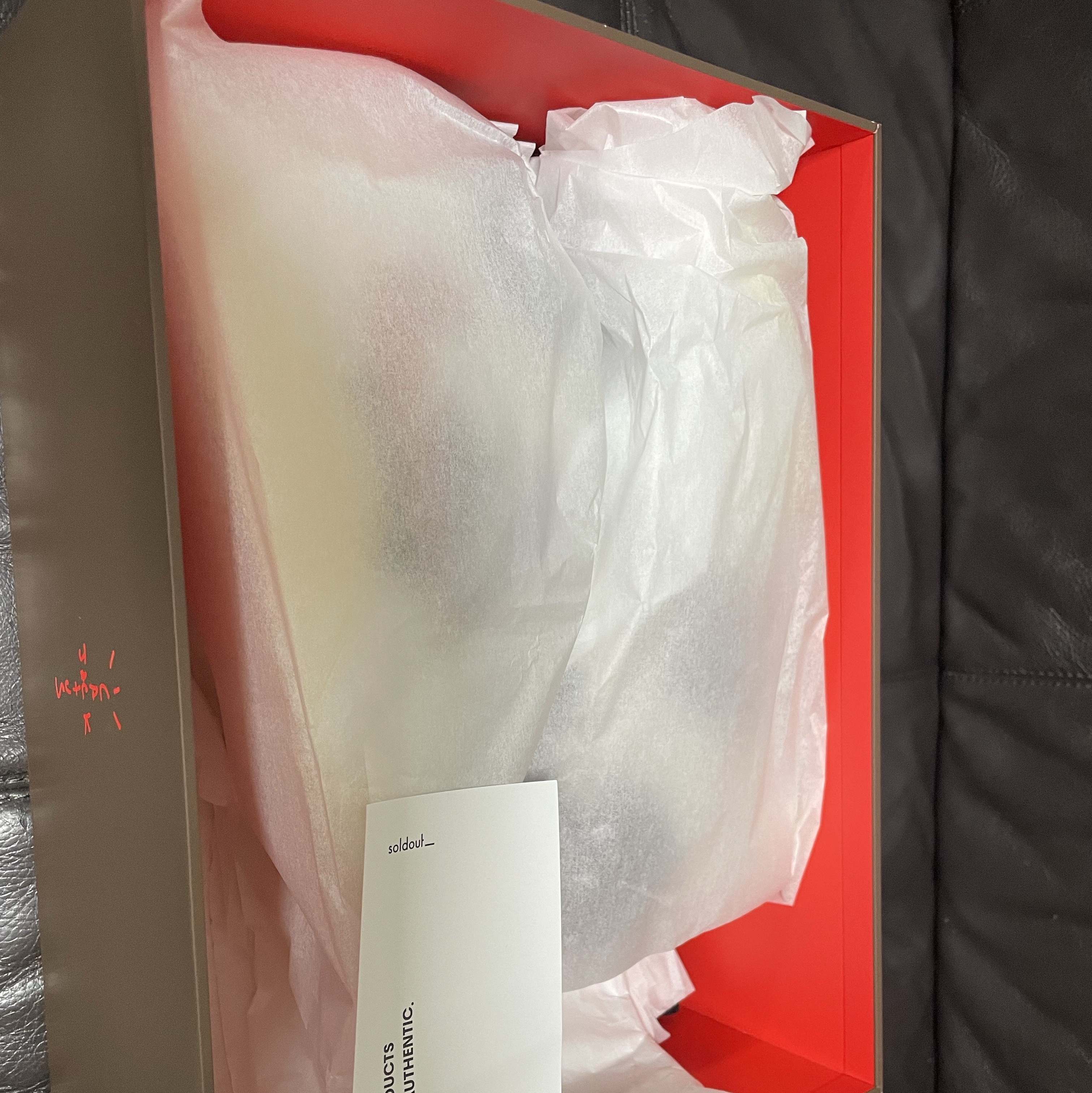 Jordan x Travis Scott Jumpman Jack TR University Red, Jordan x Travis Scott Jumpman Jack TR Black and Dark Mocha 착용 스타일 - 3