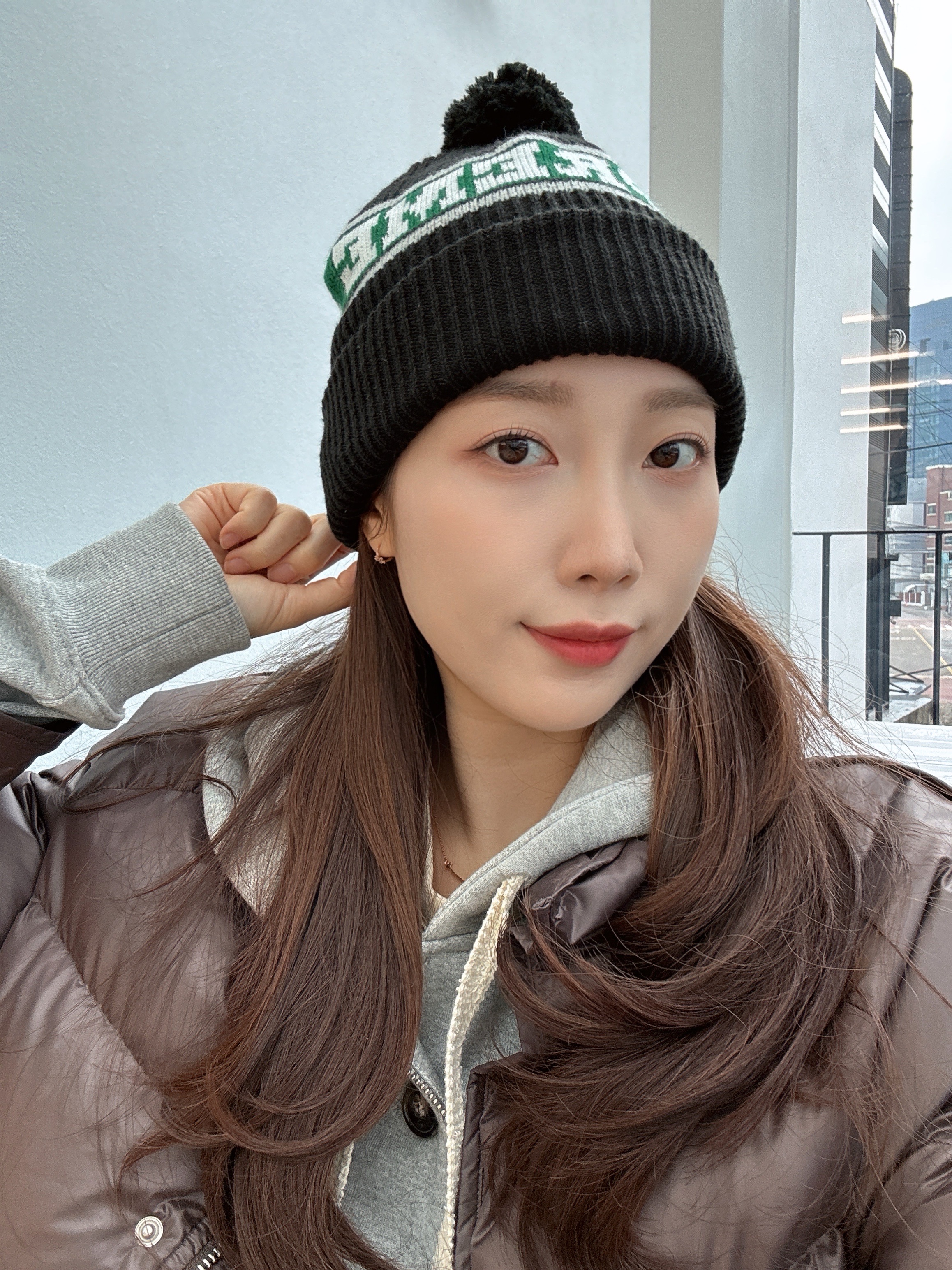 Supreme Big Stripe Beanie Black - 24FW 착용 스타일