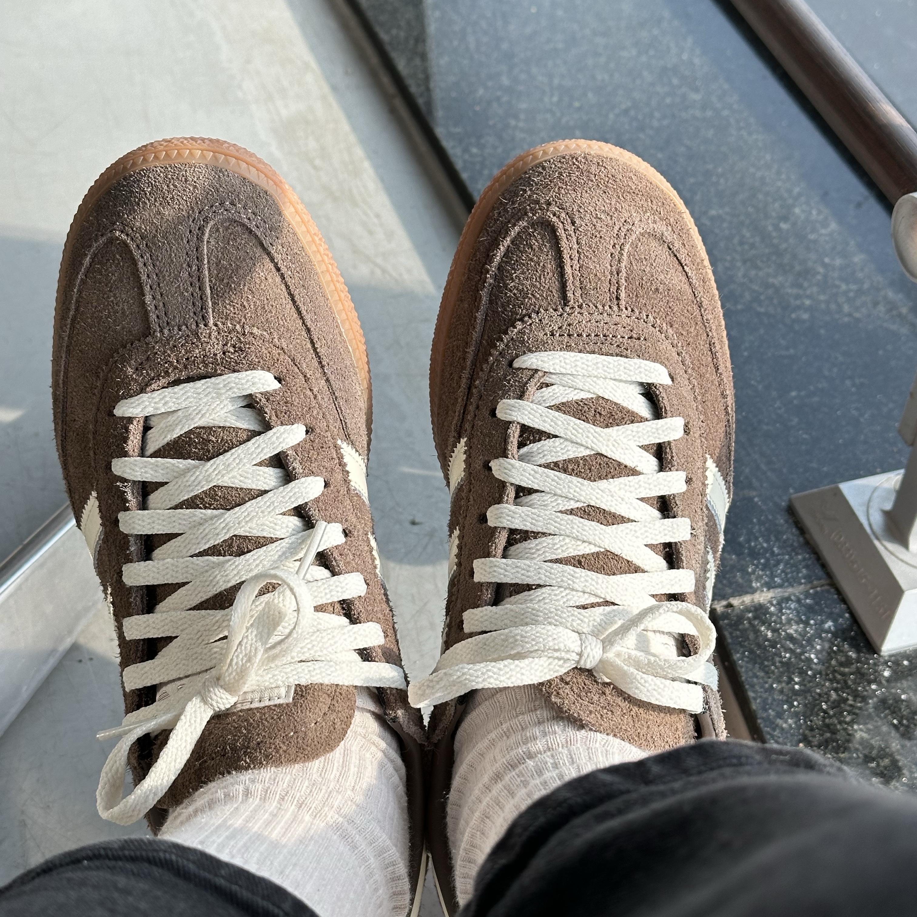 (W) Adidas Spezial Handball Earth Strata Off White 착용 스타일