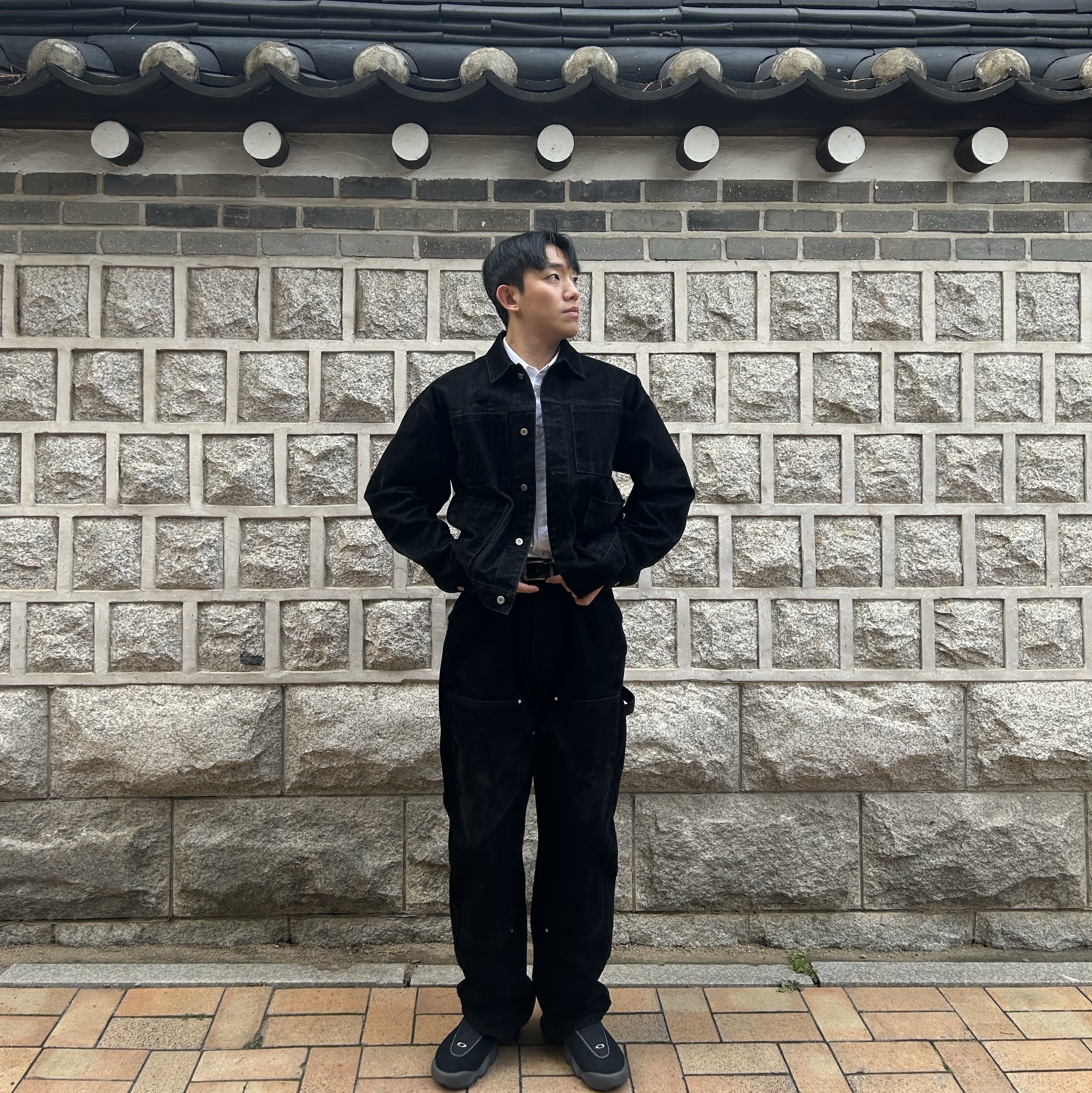 Oakley Factory Team x Brain Dead Suede Flesh Caviar Mesh Black, Undermycar Legion.02 Balmacaan Oversized Wool Coat Black 착용 스타일 - 4
