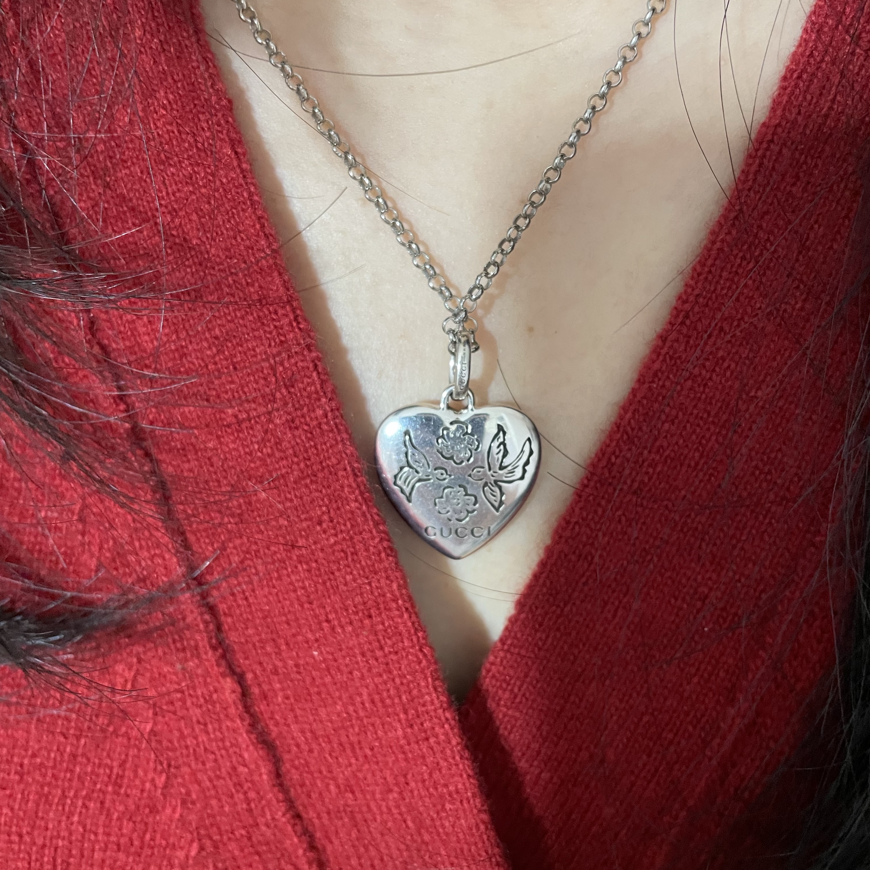 Gucci Blind for Love Necklace Silver 착용 스타일