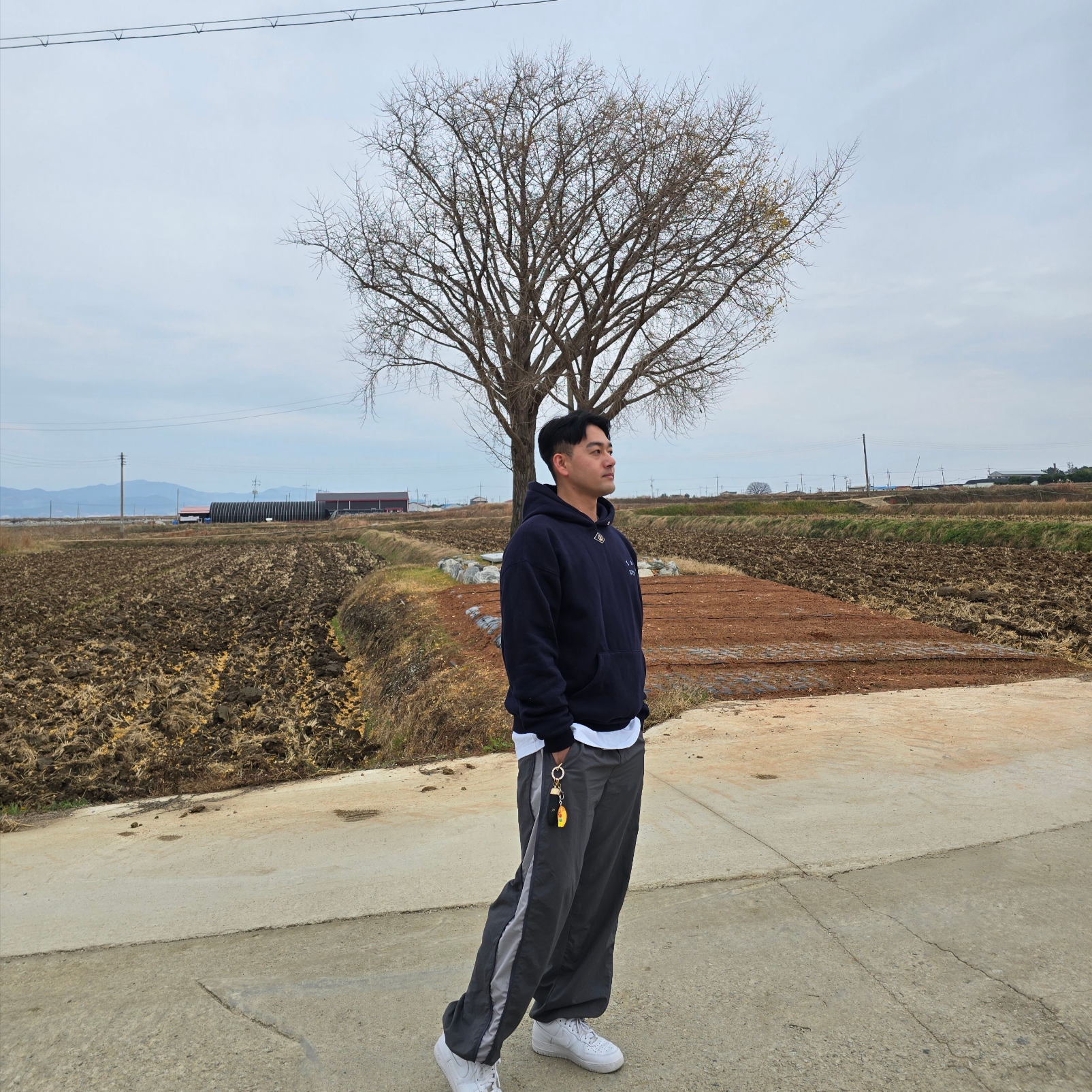 IAB Studio x Arcane Piltover Hoodie Navy Dove Blue, Nike Air Force 1 '07 Low White 착용 스타일 - 3