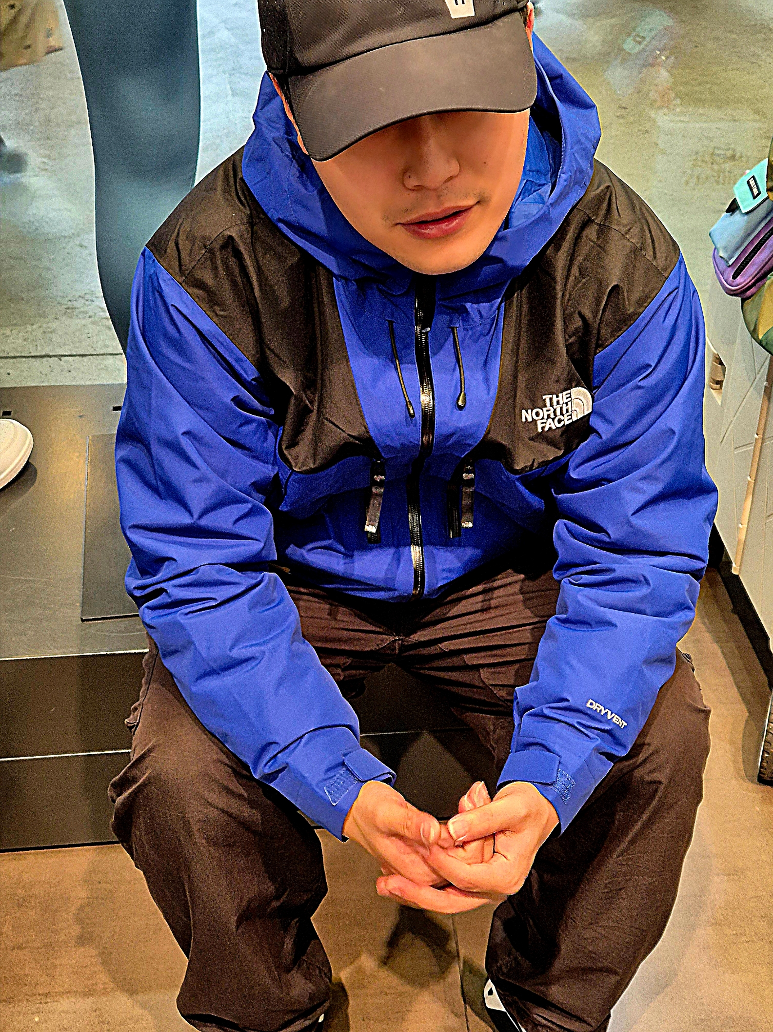 The North Face White Label Mountain Peak Jacket Royal Blue 착용 스타일
