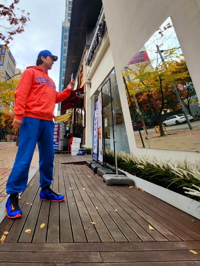 Nike Florida Heritage 86 Swoosh College Cap Game Royal, Nike Air Flightposite Black Racer Blue 착용 스타일