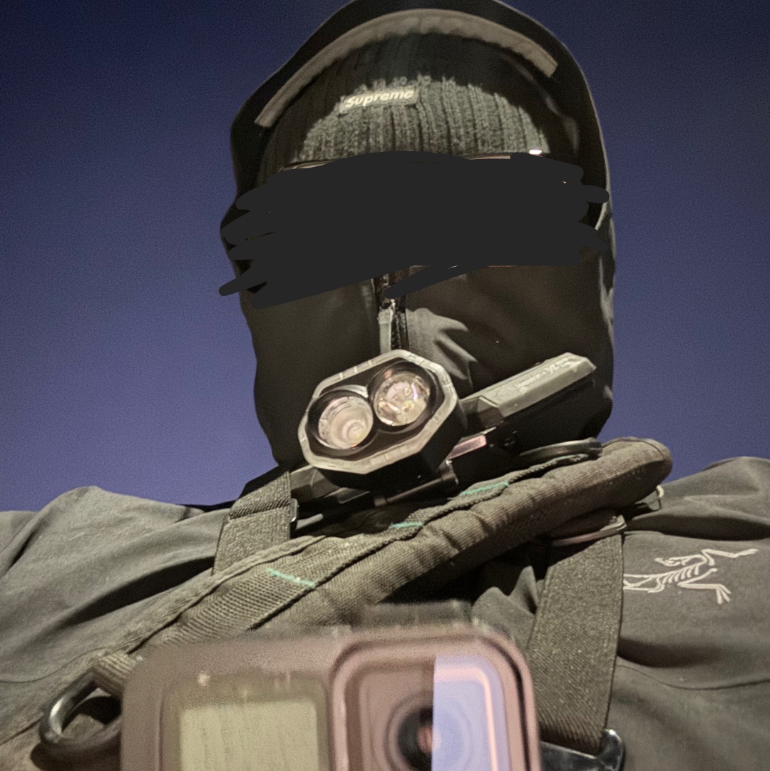 GoPro Hero13 Black, Arc'teryx Beta Jacket Black 착용 스타일 - 1