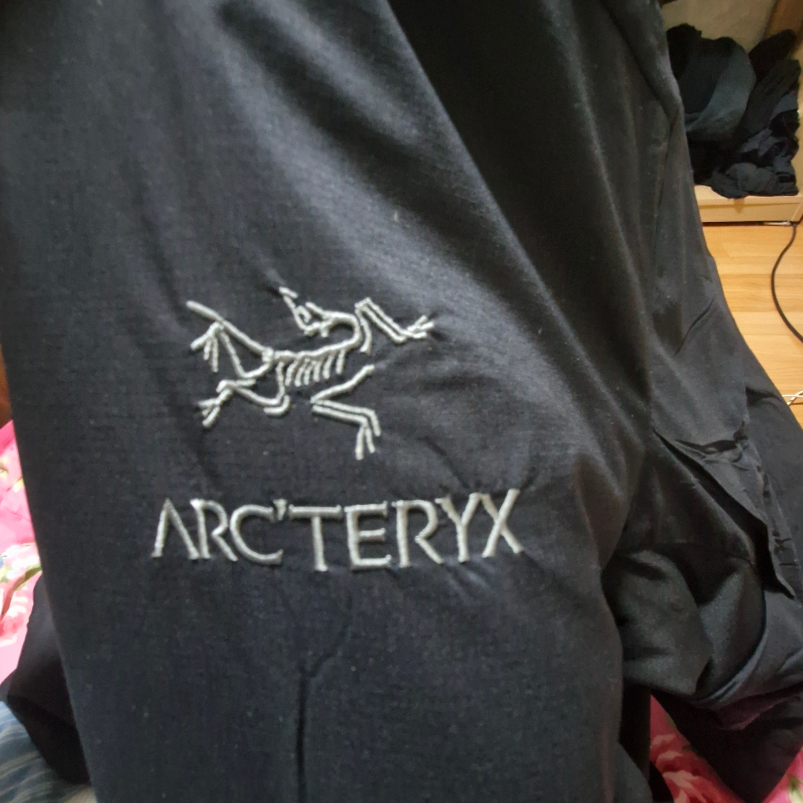 Arc'teryx Atom Hoody Black 착용 스타일