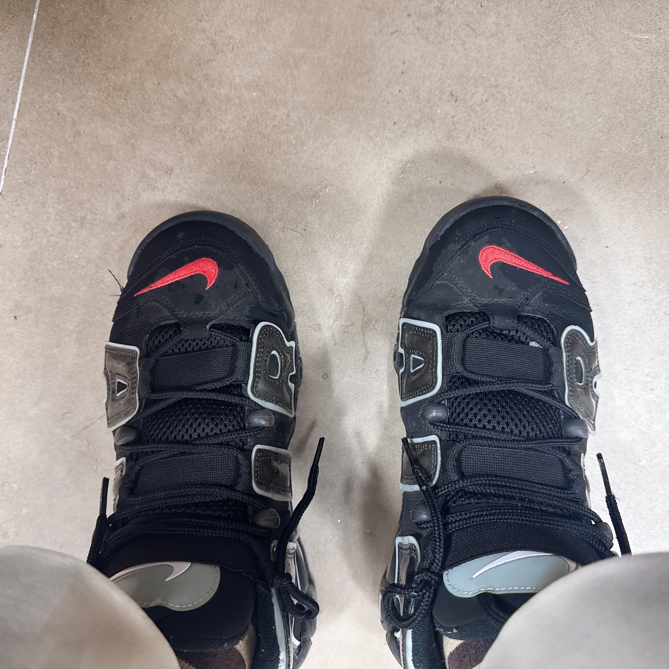 Nike Air More Uptempo 96 Maximum Volume 착용 스타일