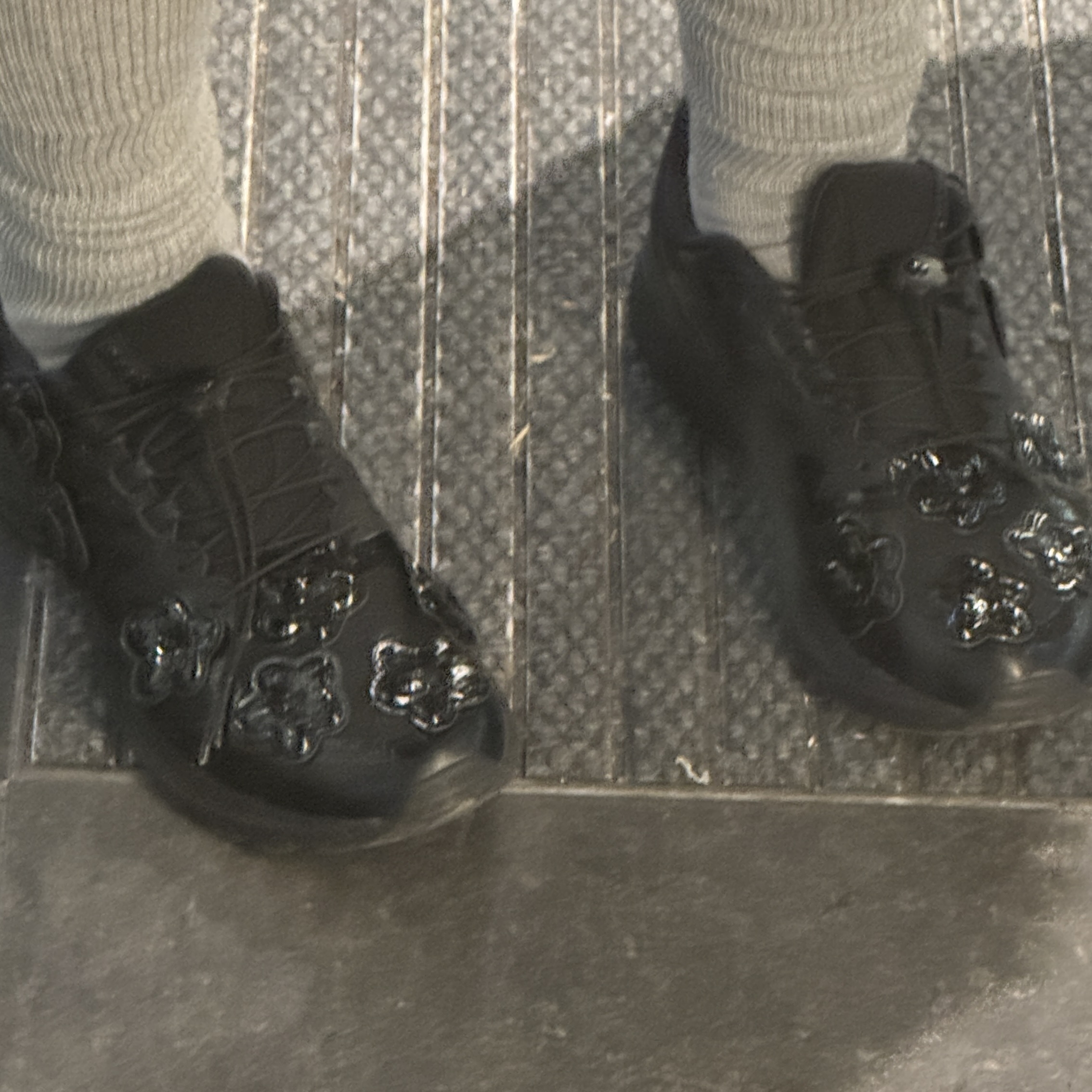 Asics x Cecilie Bahnsen Gel-Terrain Black 착용 스타일 - 5