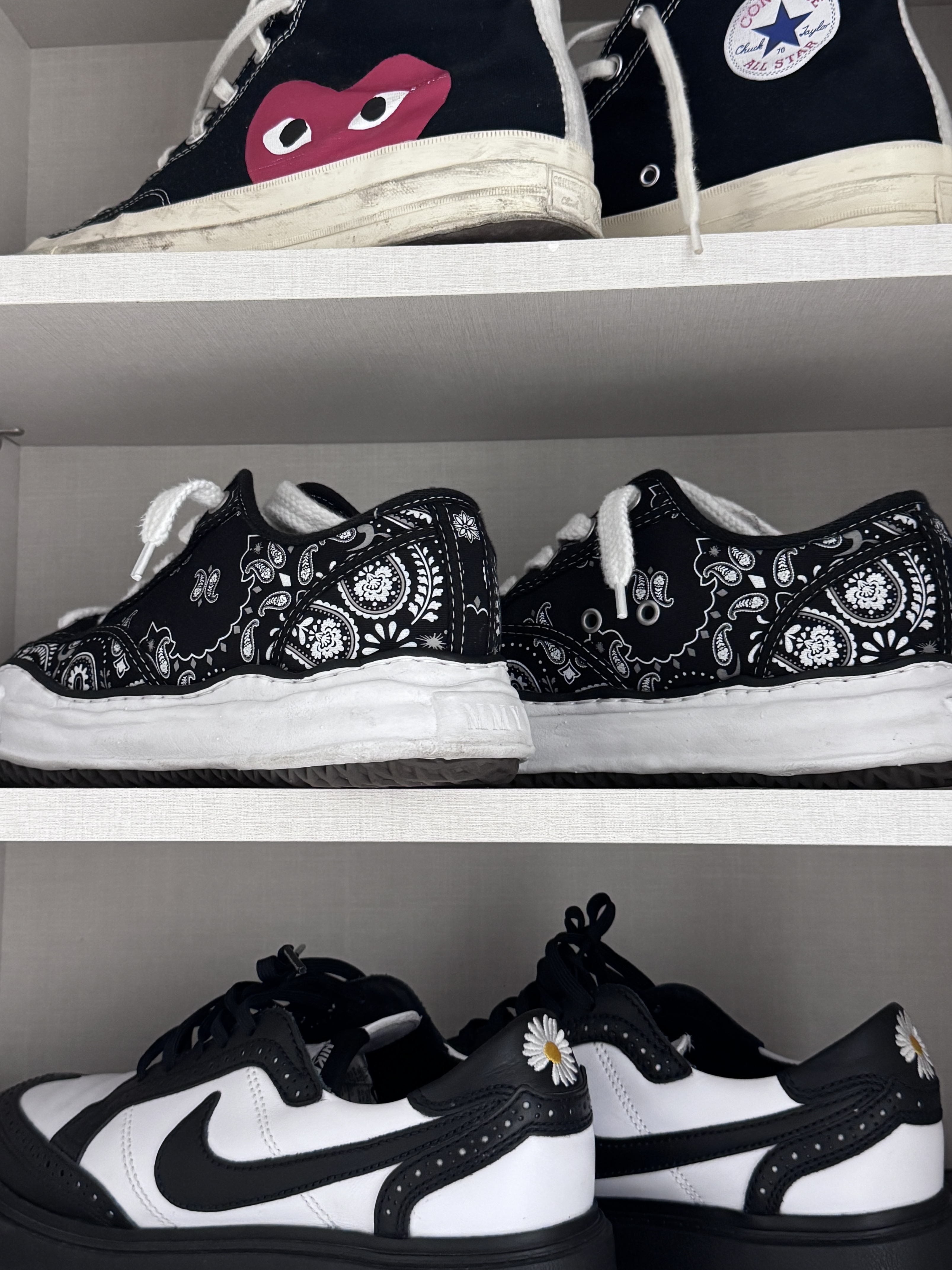 Jordan x Travis Scott Jumpman Jack TR Black and Dark Mocha, Nike x Supreme Air Force 1 Mid White 착용 스타일 - 2