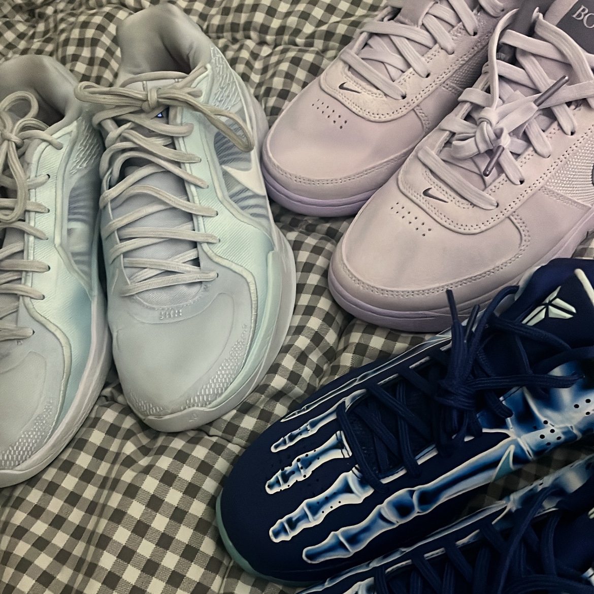 Nike Book 1 EP Barely Grape Lilac Bloom, Nike Kobe 5 Protro Deep Royal Blue 착용 스타일