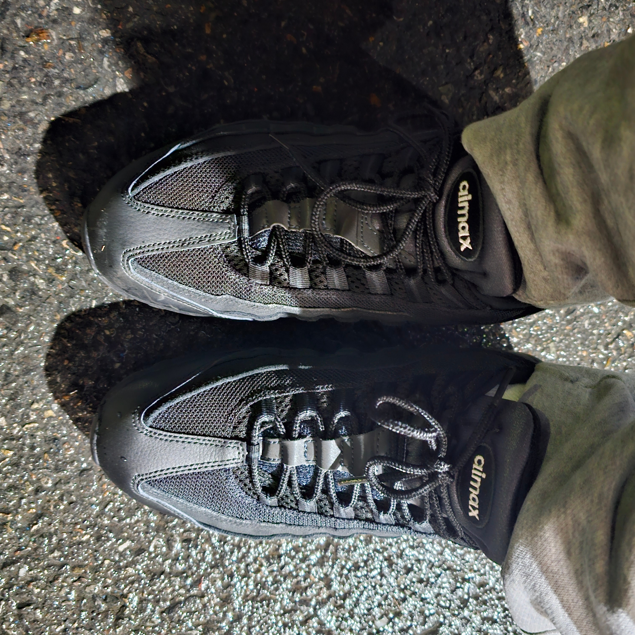 Nike Air Max 95 Essential Black Anthracite 착용 스타일