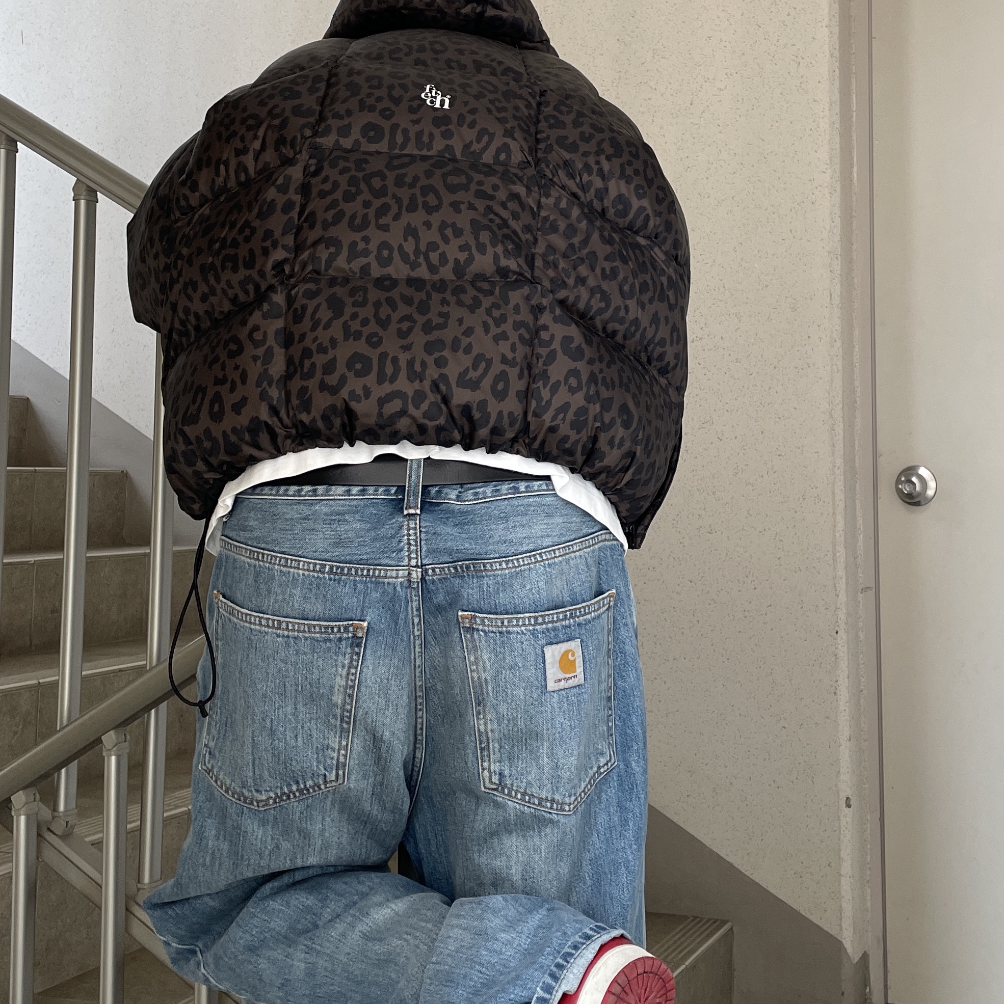 Carhartt WIP Smith Denim Single Knee Pants Blue Stone Bleached, Jordan 1 Retro High OG Chicago 2022 착용 스타일 - 1