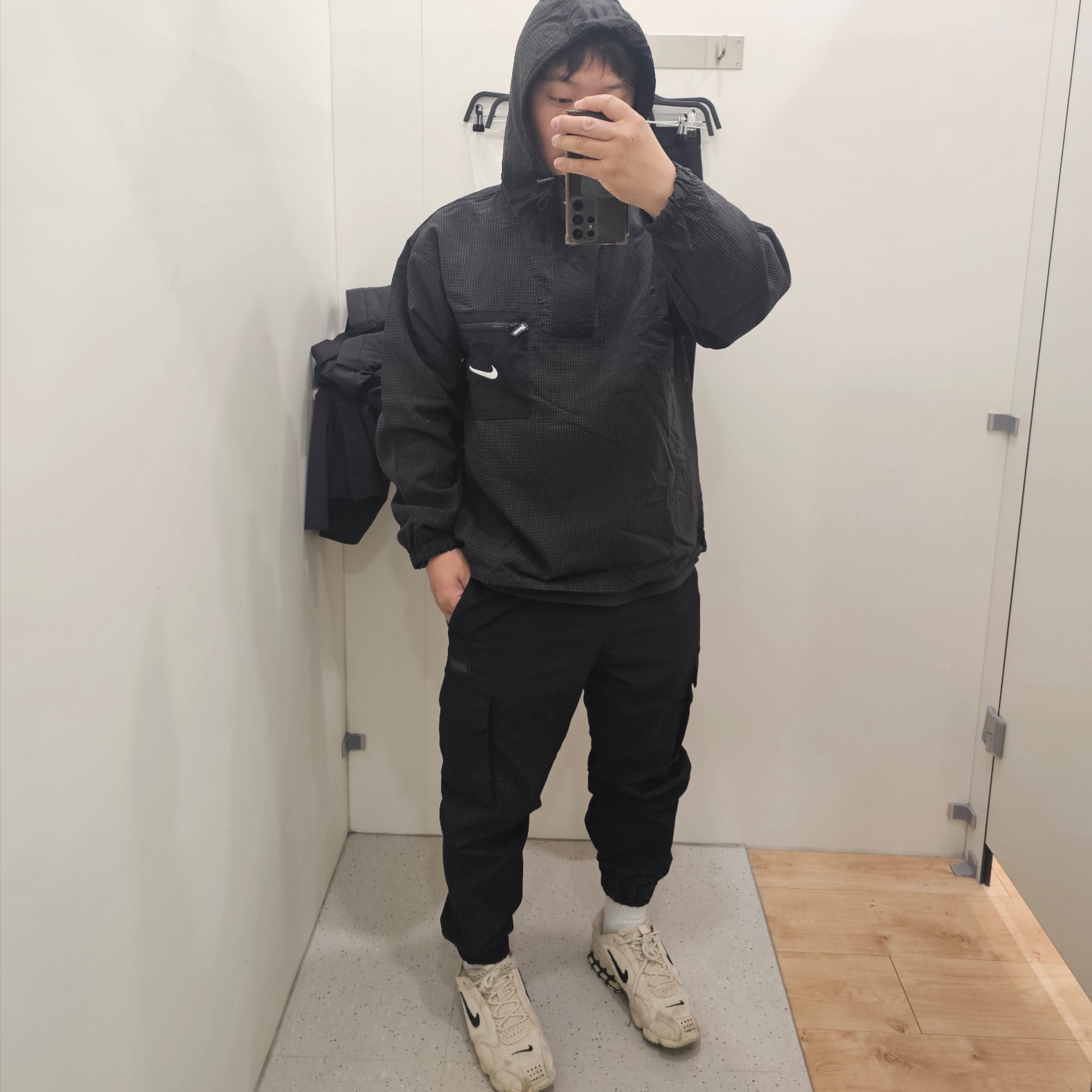 Nike x Stussy Air Zoom Spiridon Cage 2 Fossil, Supreme x Nike Jewel Reversible Ripstop Anorak Black - 20FW 착용 스타일 - 1
