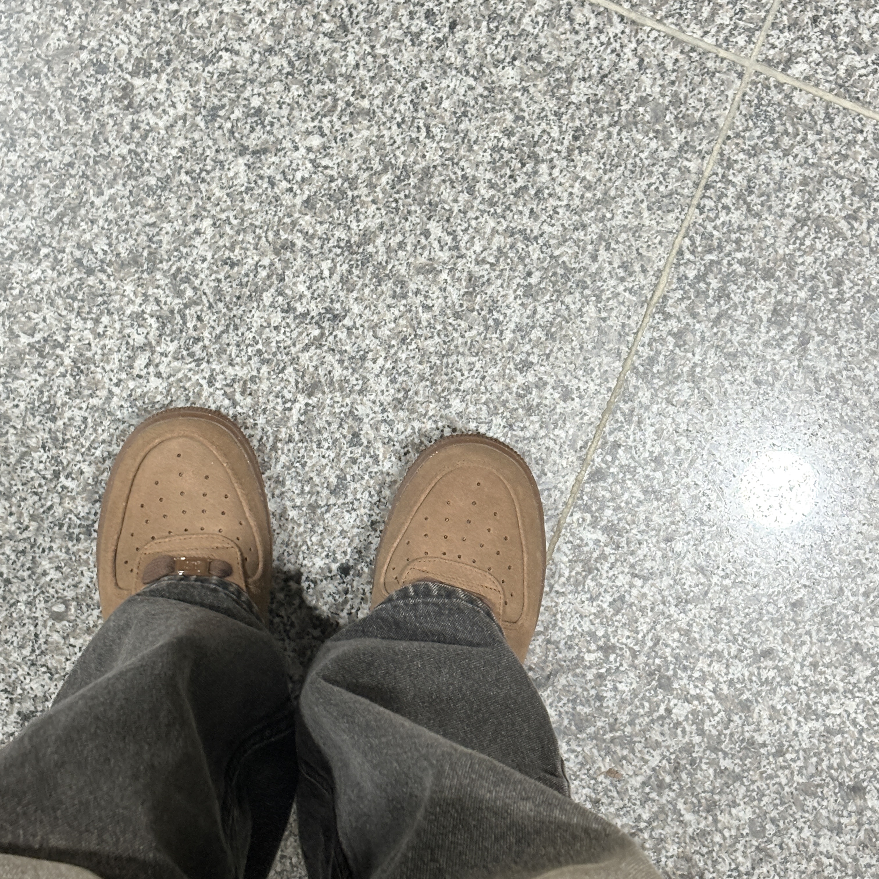 (W) Nike Air Force 1 '07 Cacao Wow 착용 스타일