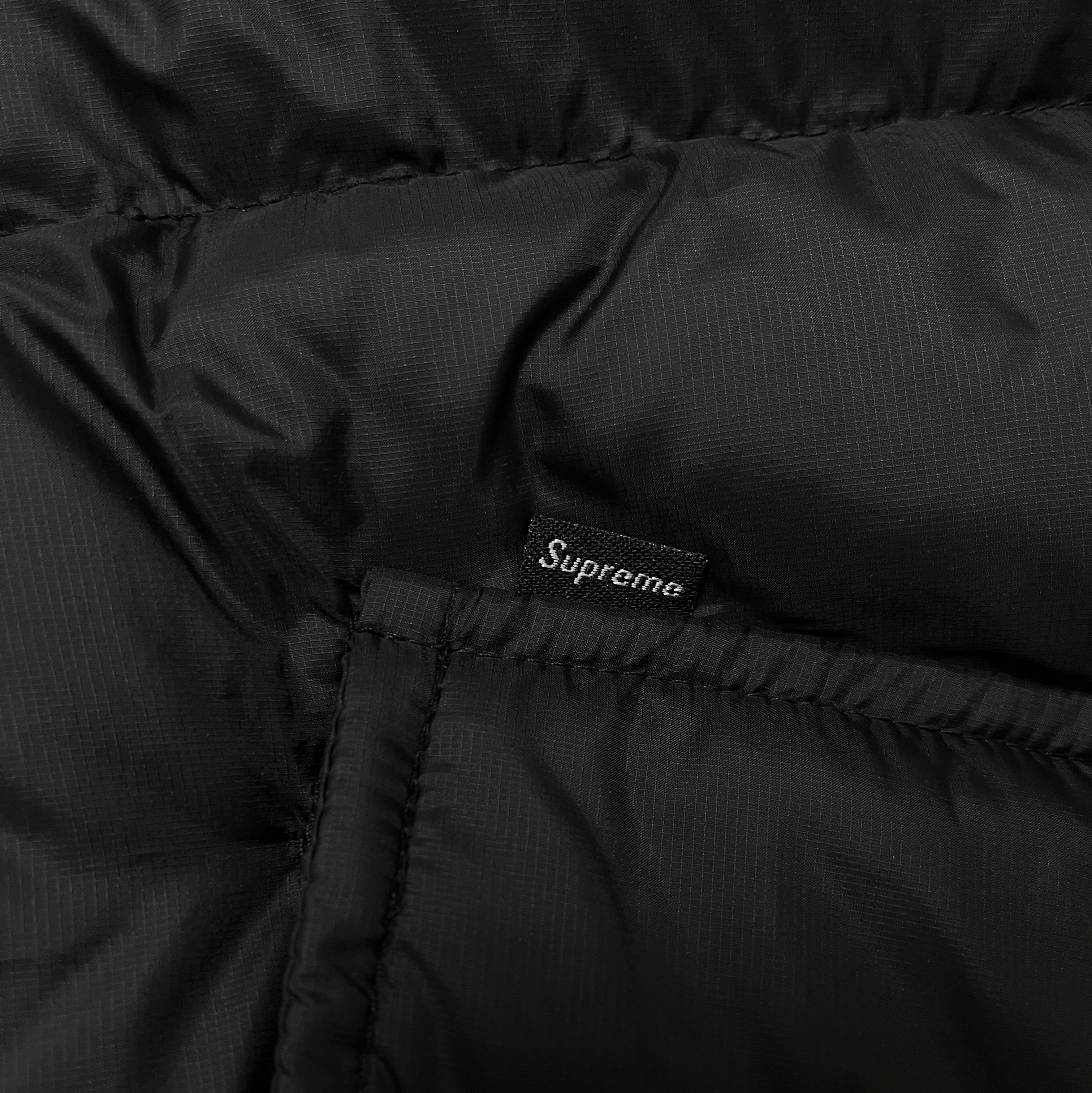 Supreme 700-Fill Down Lightweight Puffer Jacket Black - 24FW 착용 스타일