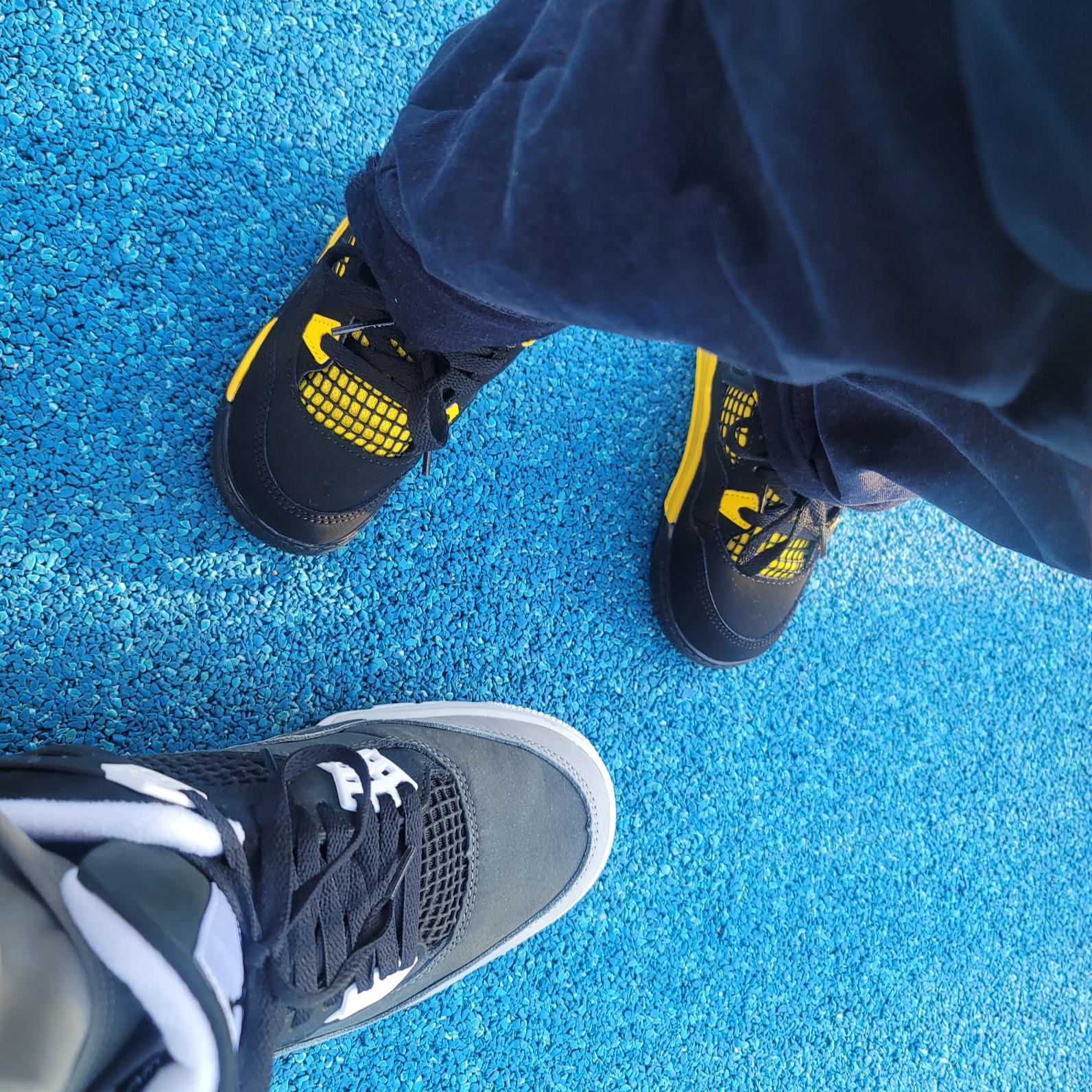 Jordan 4 Retro Fear 2024, (TD) Jordan 4 Retro Thunder 2023 착용 스타일 - 1