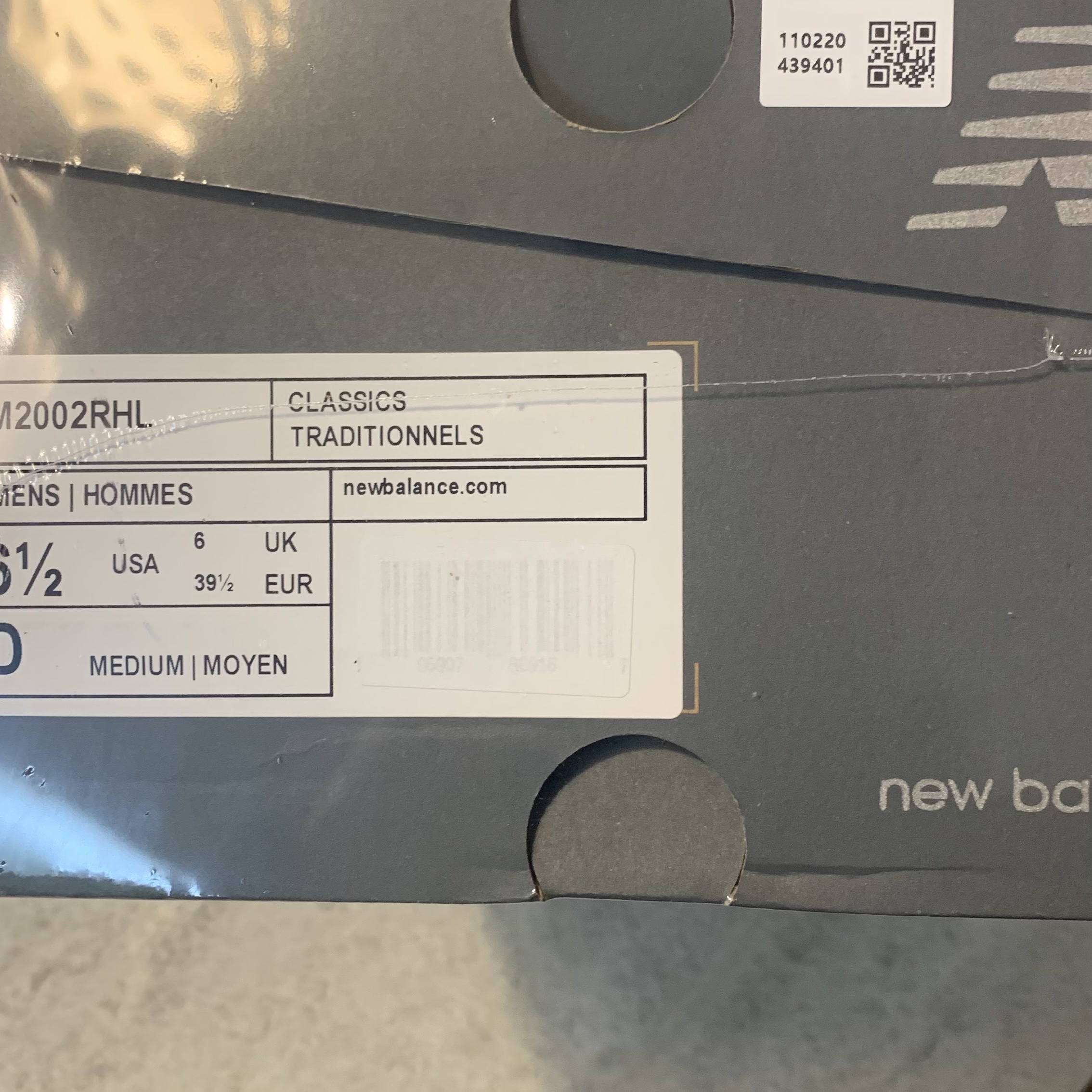 New Balance 2002R Special Vintage Navy 착용 스타일 - 3