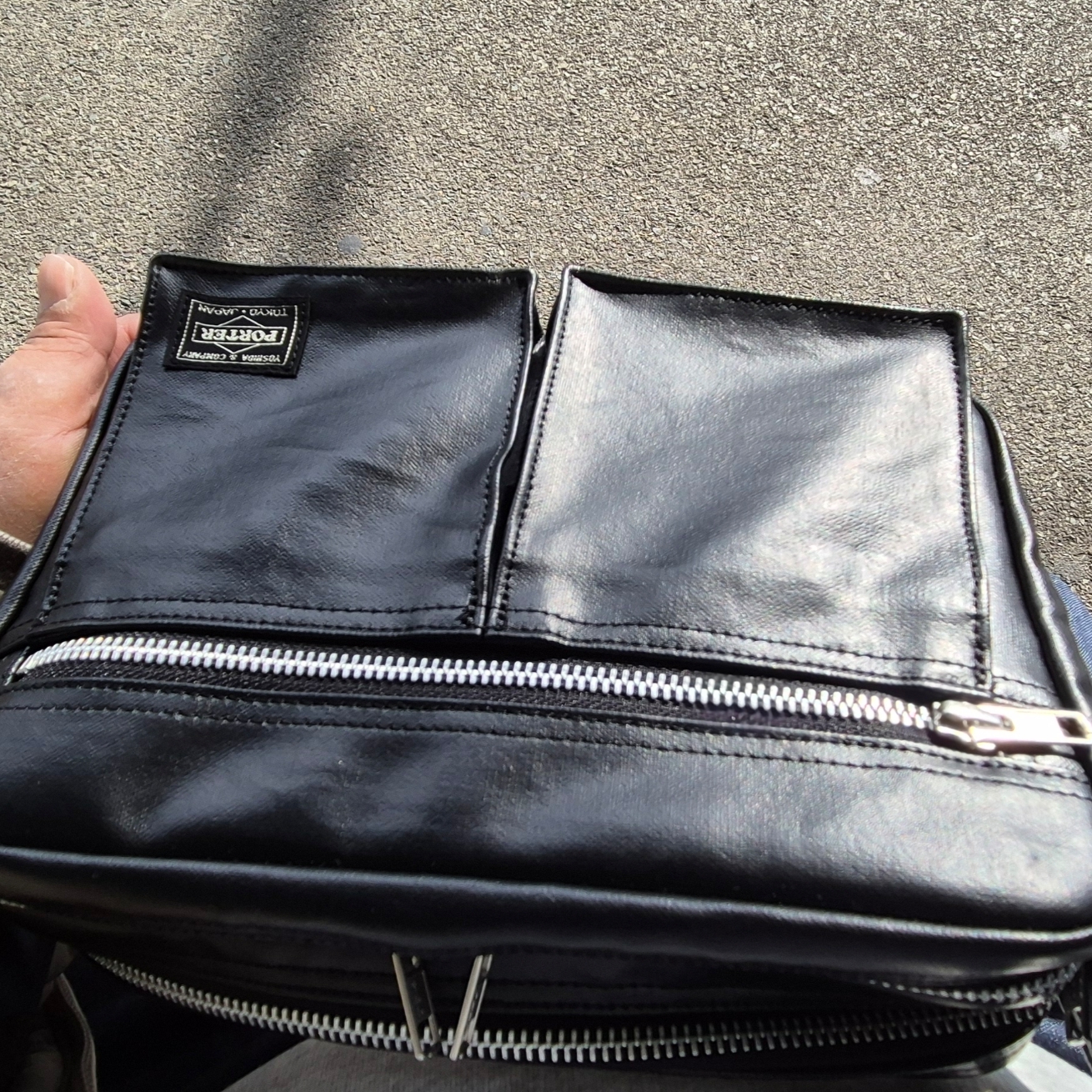 Porter Freestyle Shoulder Bag S Black 착용 스타일