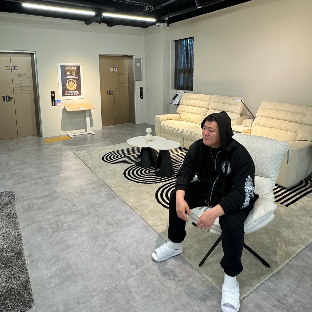 Chrome Hearts Horseshoe Floral Fleece Zip-Up Hoodie Black 착용 스타일