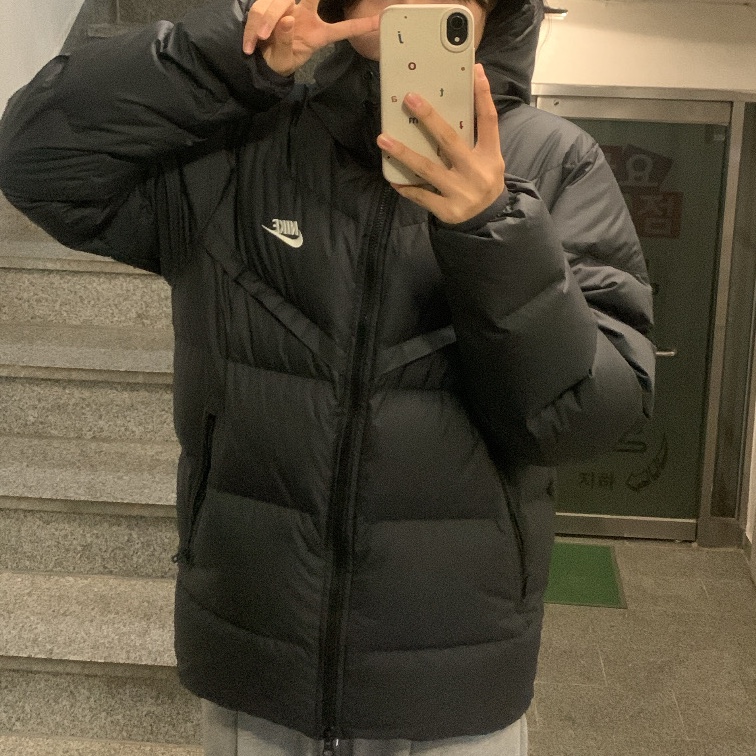 Nike NSW Storm-Fit Windrunner Hoodie Jacket Black 착용 스타일