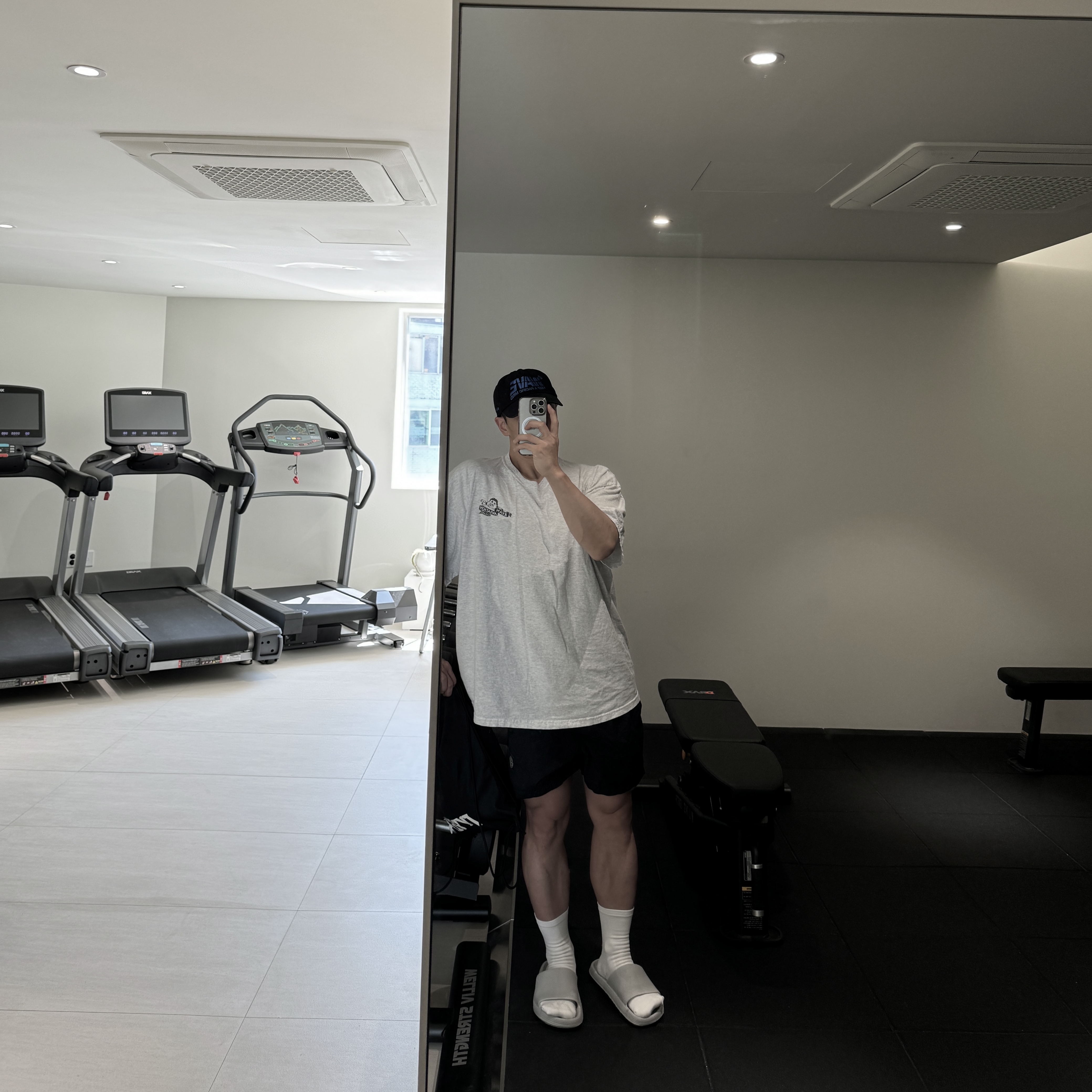 Stone Island B0643 Nylon Metal Swimming Trunk Black - 23SS, Sansan Gear Ballcap Black - 23SS 착용 스타일 - 2