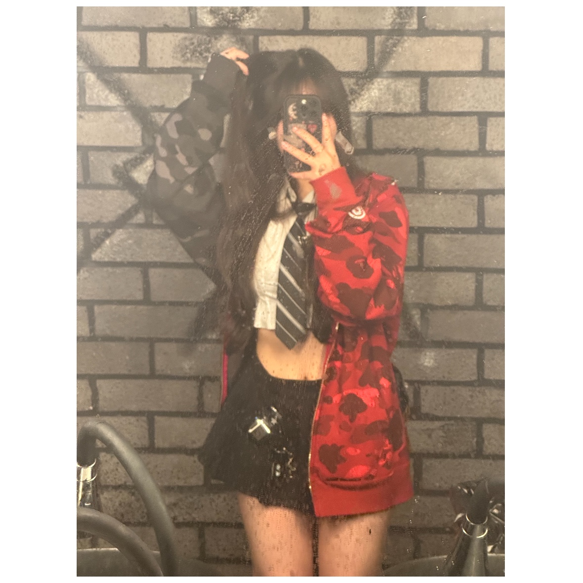 BAPE Color Camo Separate Shark Full Zip Hoodie Red Black 착용 스타일
