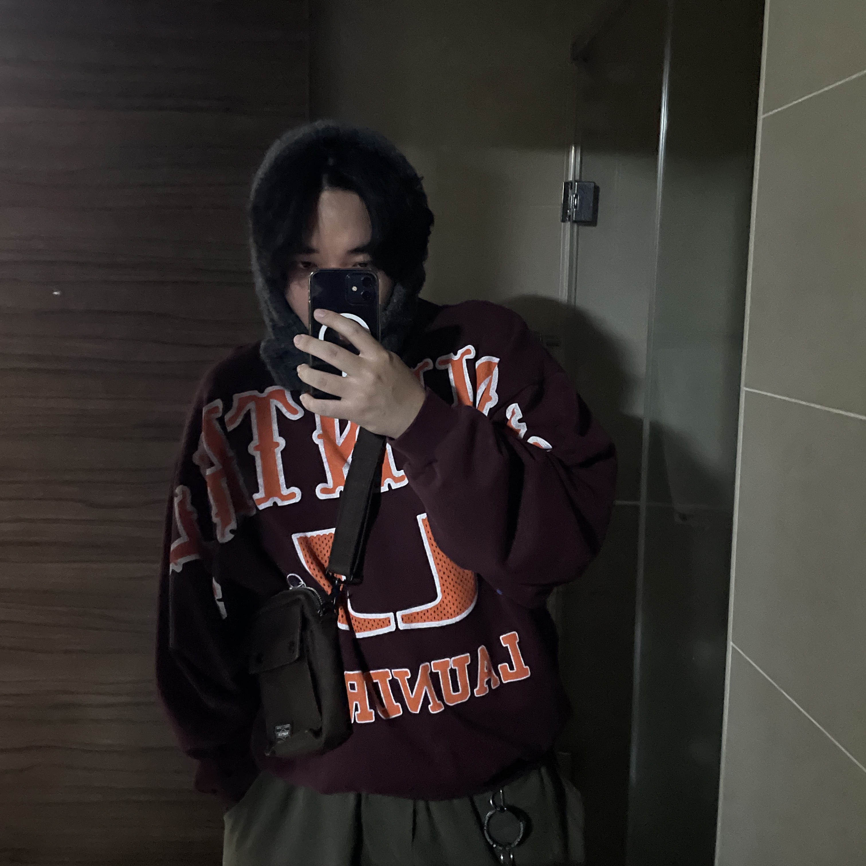 Kapital 30 Fleece Big Sweatshirt Burgundy, Carhartt WIP Round Carabiner Black 착용 스타일