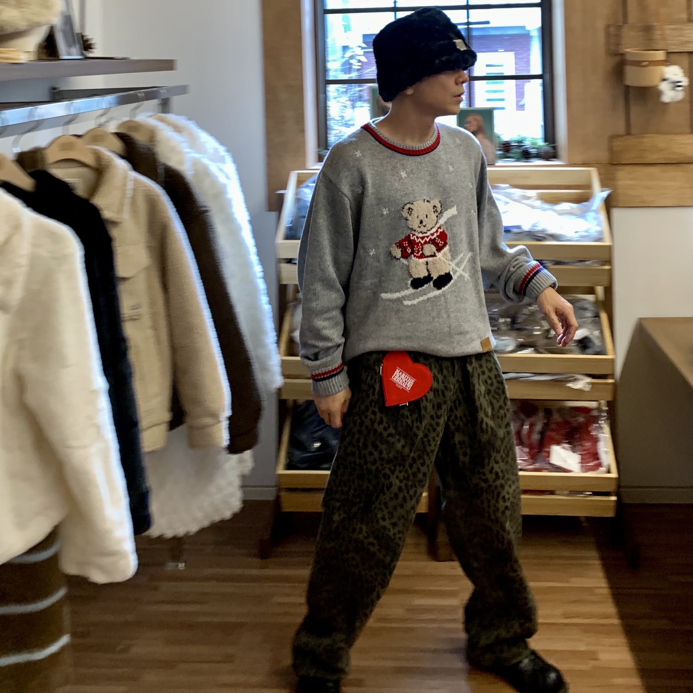 ersco Leopard Baggy Trousers Khaki 착용 스타일 - 4