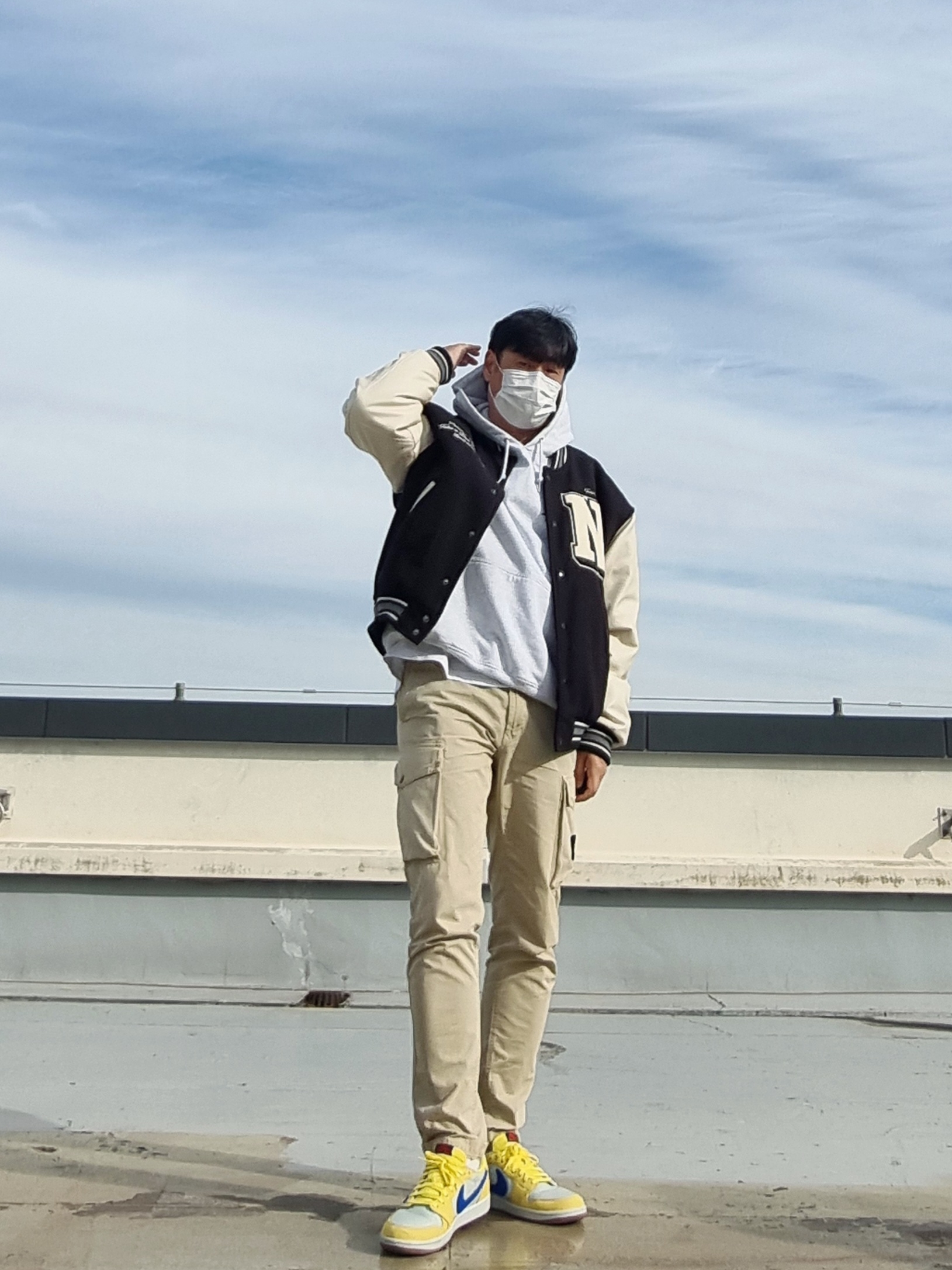 Stussy Basic Stussy Hoodie Ash Heather 2021, (W) Jordan 1 x Travis Scott Retro Low OG SP Canary 착용 스타일 - 3