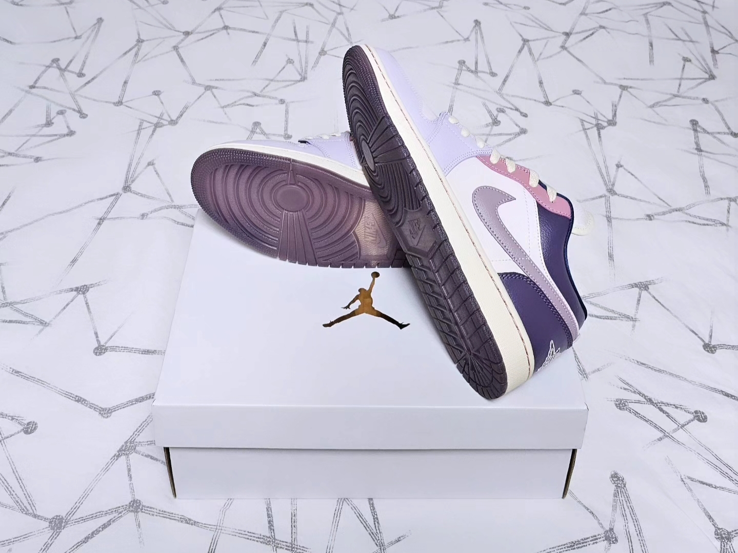 (W) Jordan 1 Low Pastel Pink Purple 착용 스타일 - 4