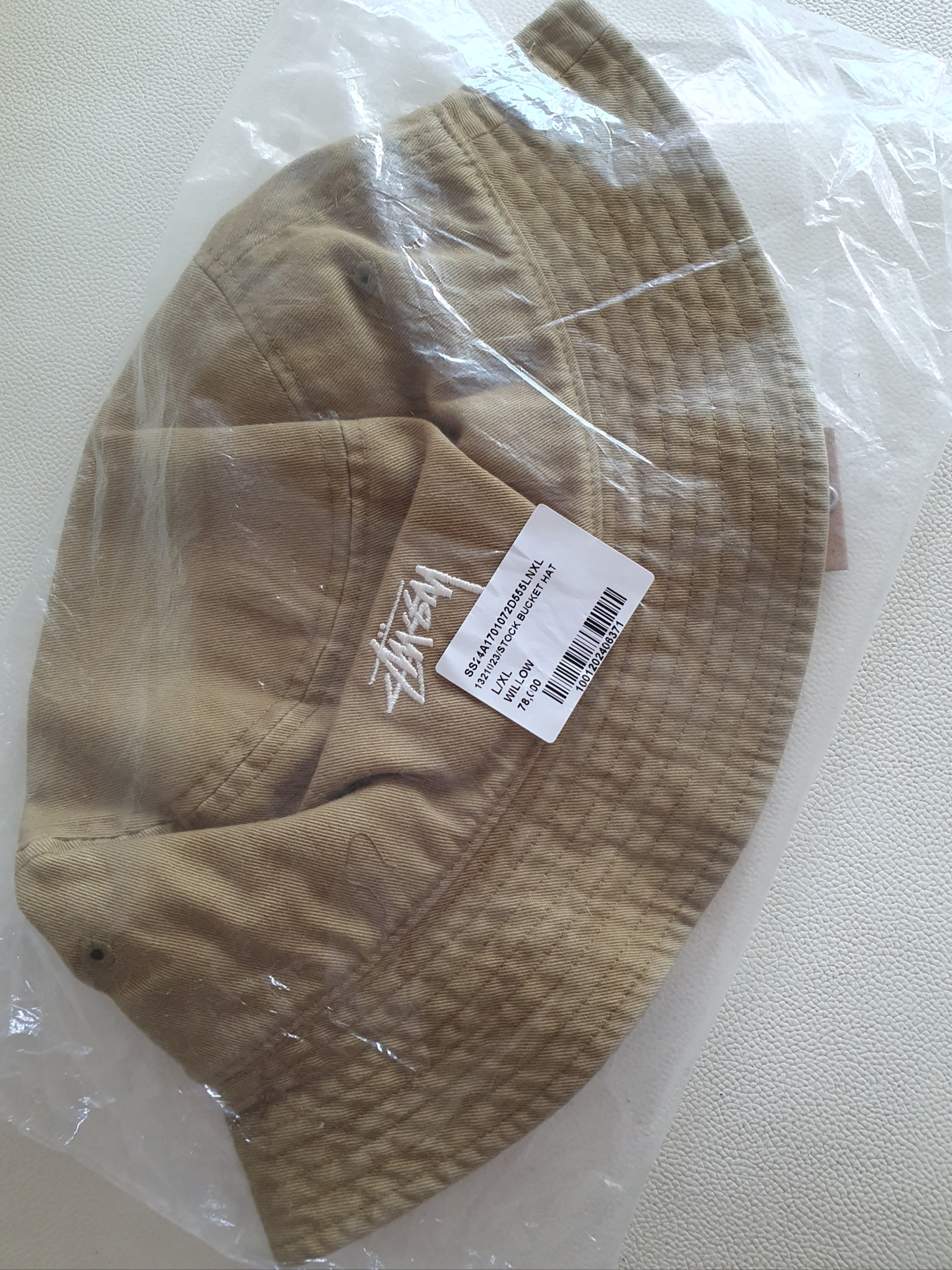 Stussy Stock Bucket Hat Willow 착용 스타일 - 1