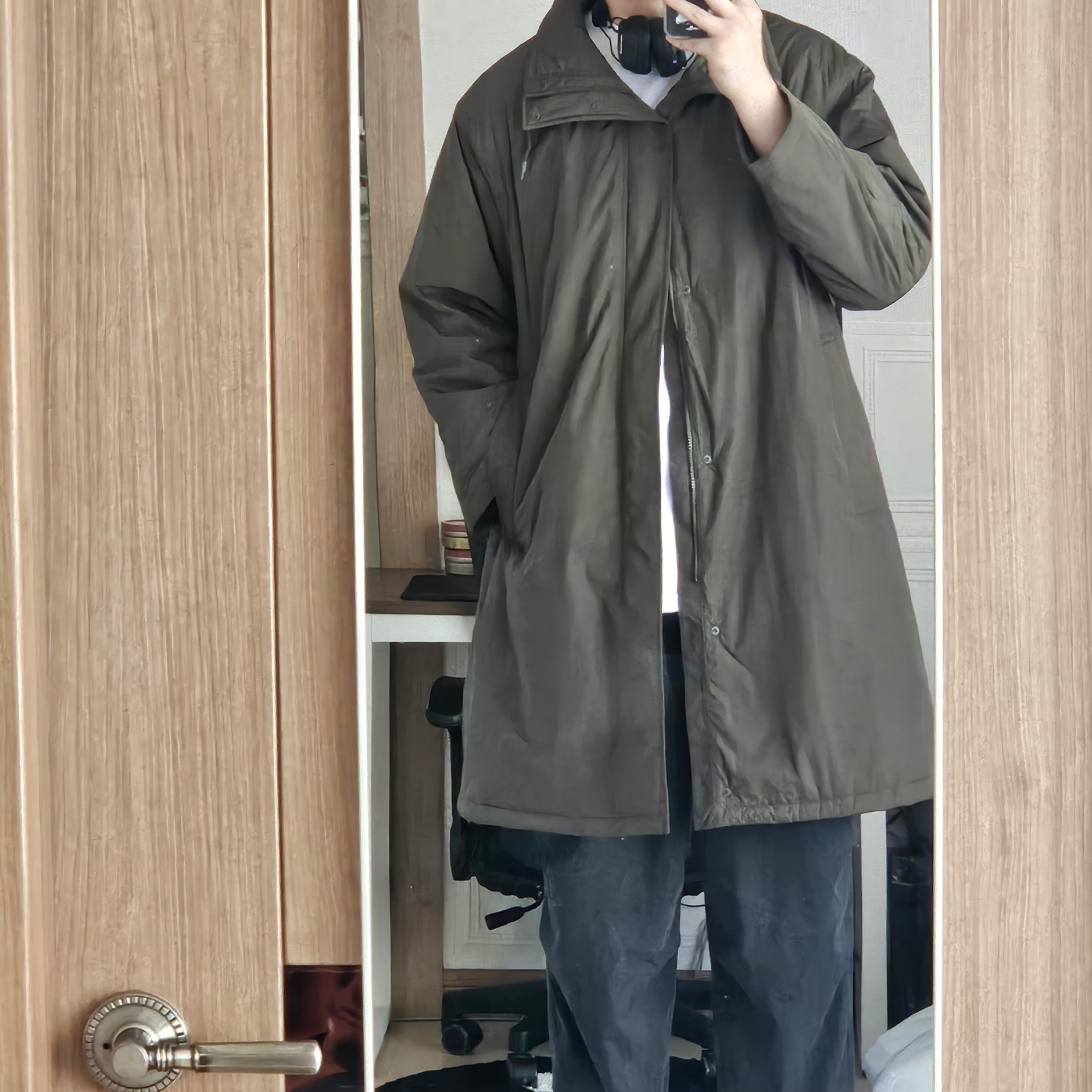 Uniqlo C Hood Coat Olive, Marshall Major IV Black (Korean Ver.) 착용 스타일 - 2