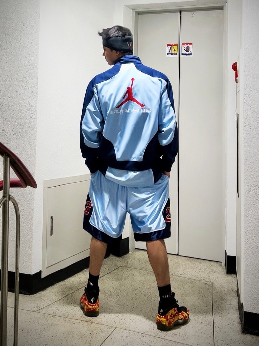 Supreme x Jordan Warm STYLE | KREAM