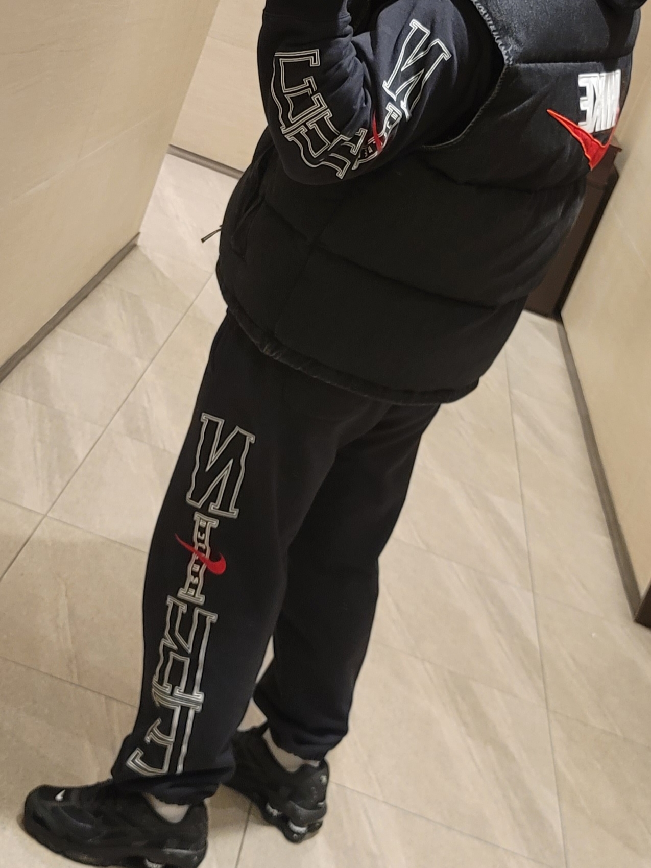 Supreme x Nike Hooded Sweatshirt Black - 24SS, Supreme x Nike Sweatpant Black - 24SS 착용 스타일 - 2