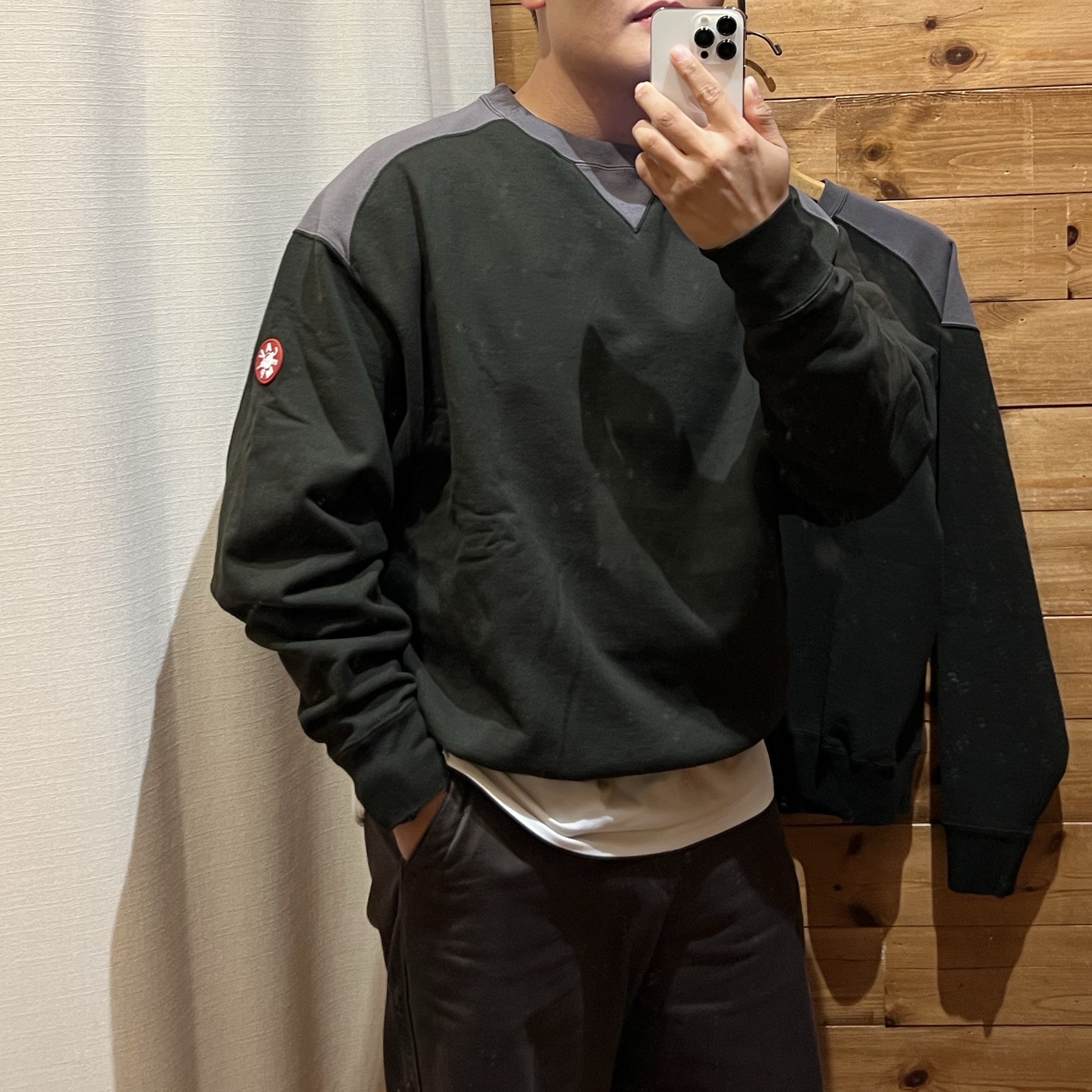 Cav Empt Panel Shoulder Crew Neck Black - 24FW 착용 스타일