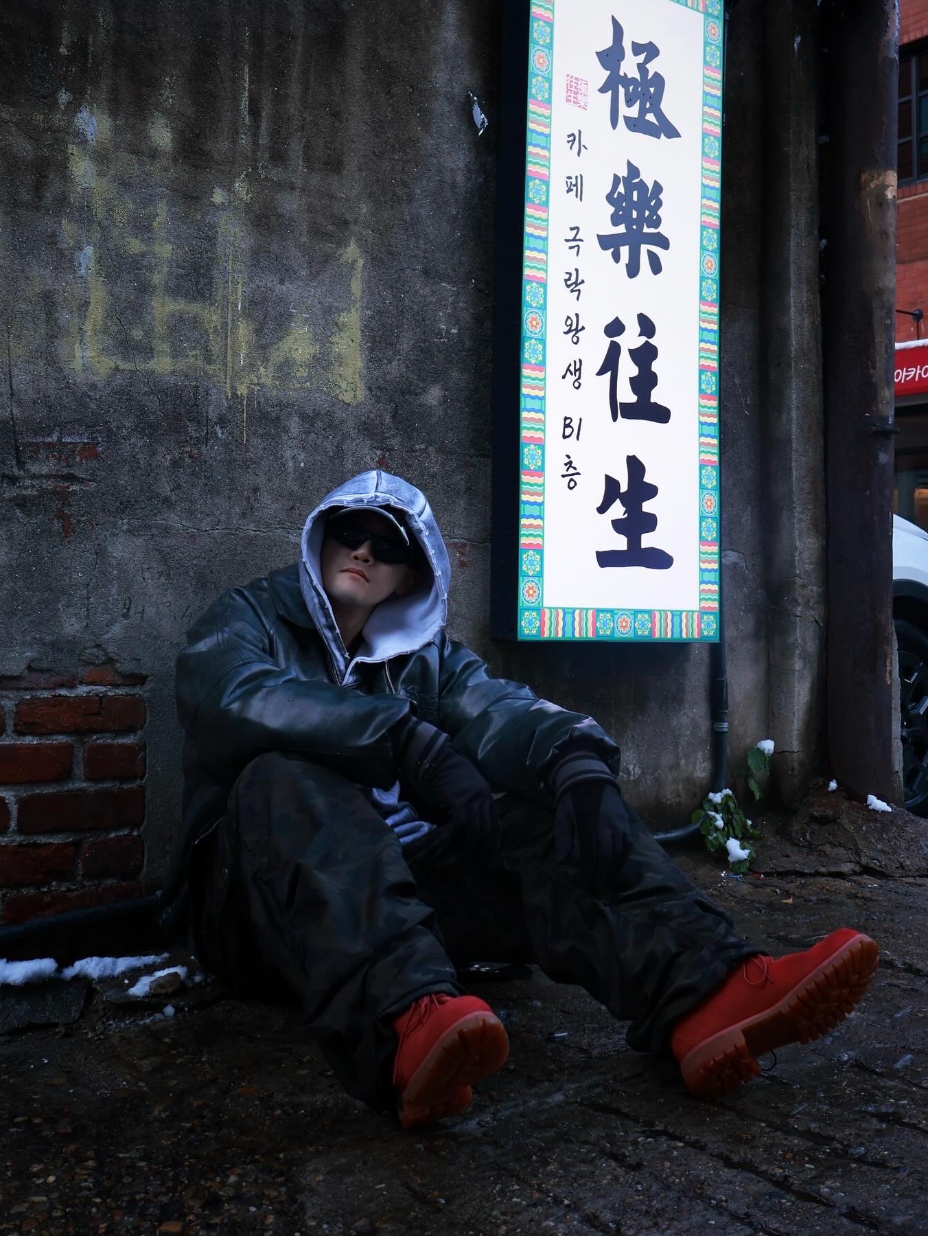 Yeezy Gap Engineered By Balenciaga Flame Cap Black, Timberland Premium 6 inch Waterproof Boot Red - Wide 착용 스타일 - 4