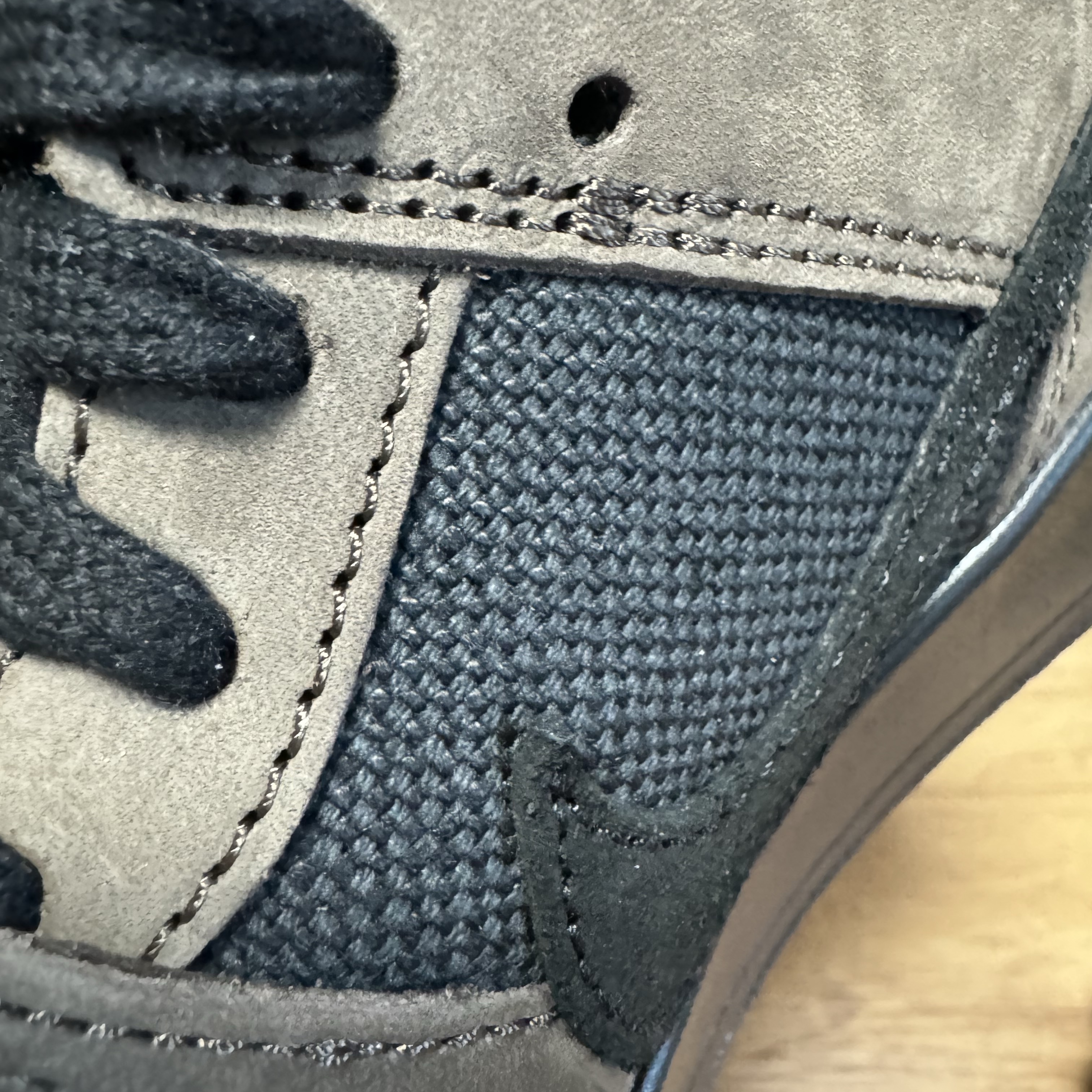 Jordan x Travis Scott Jumpman Jack TR Black and Dark Mocha 착용 스타일 - 4