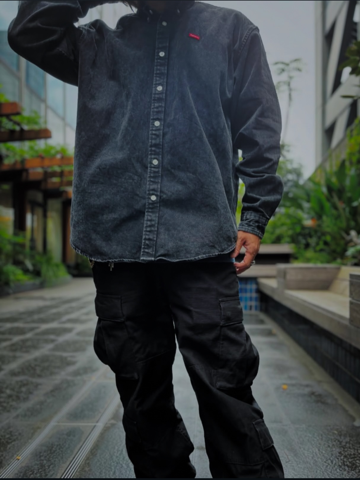 Supreme Small Box Shirt Washed Black - 24SS 착용 스타일