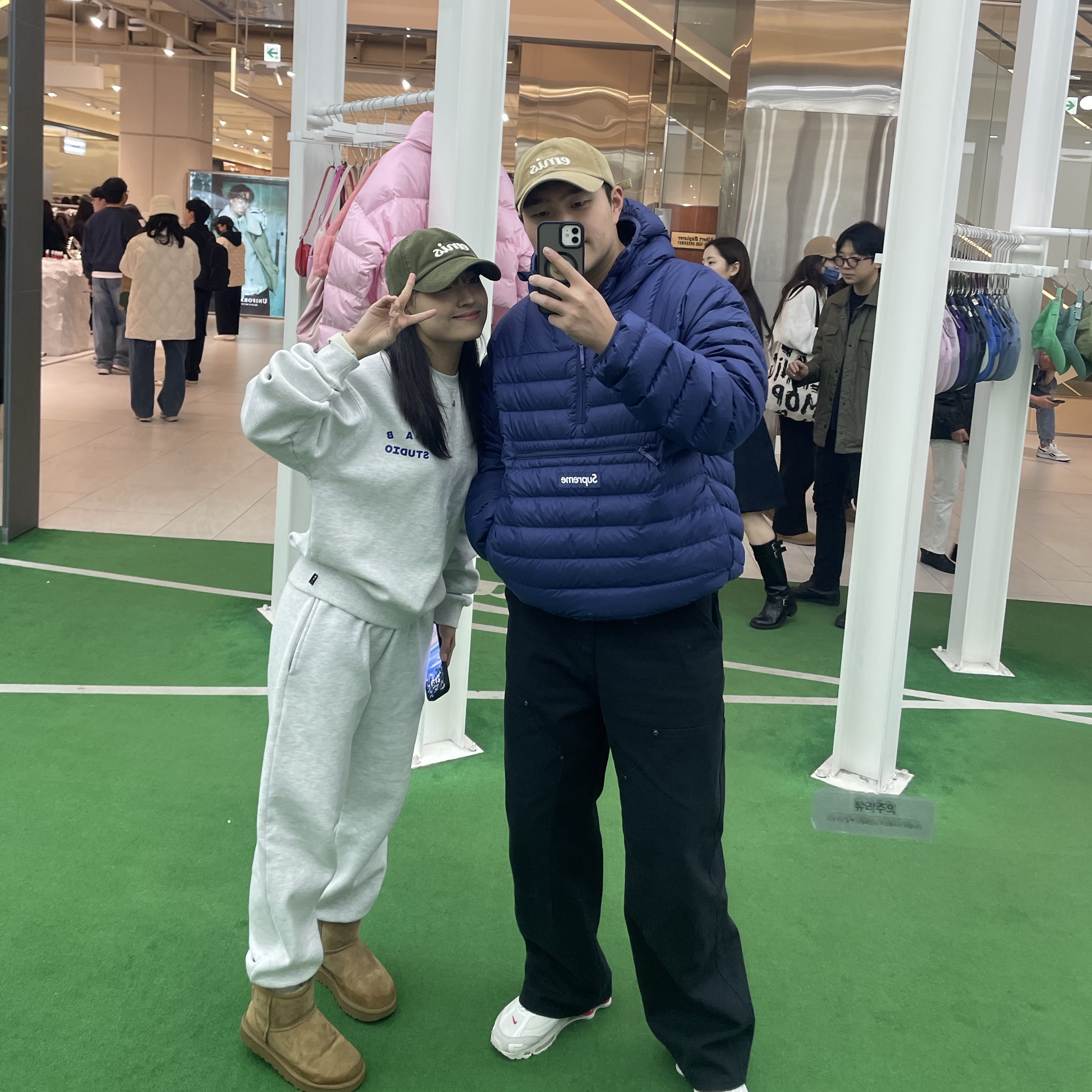 Supreme Micro Down Half Zip Hooded Pullover Navy - 24FW, Nike x Supreme Shox Ride 2 SP White 착용 스타일