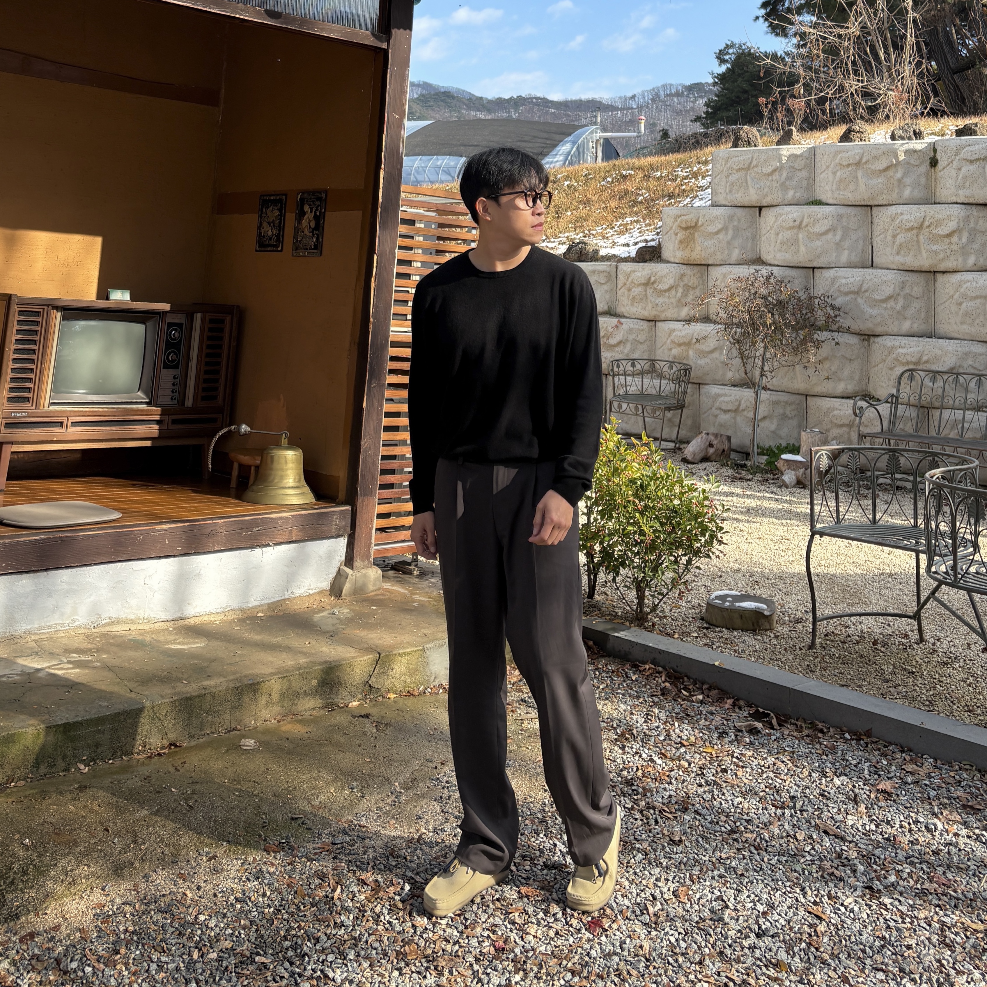 Clarks Wallabee Maple Suede 착용 스타일 - 4
