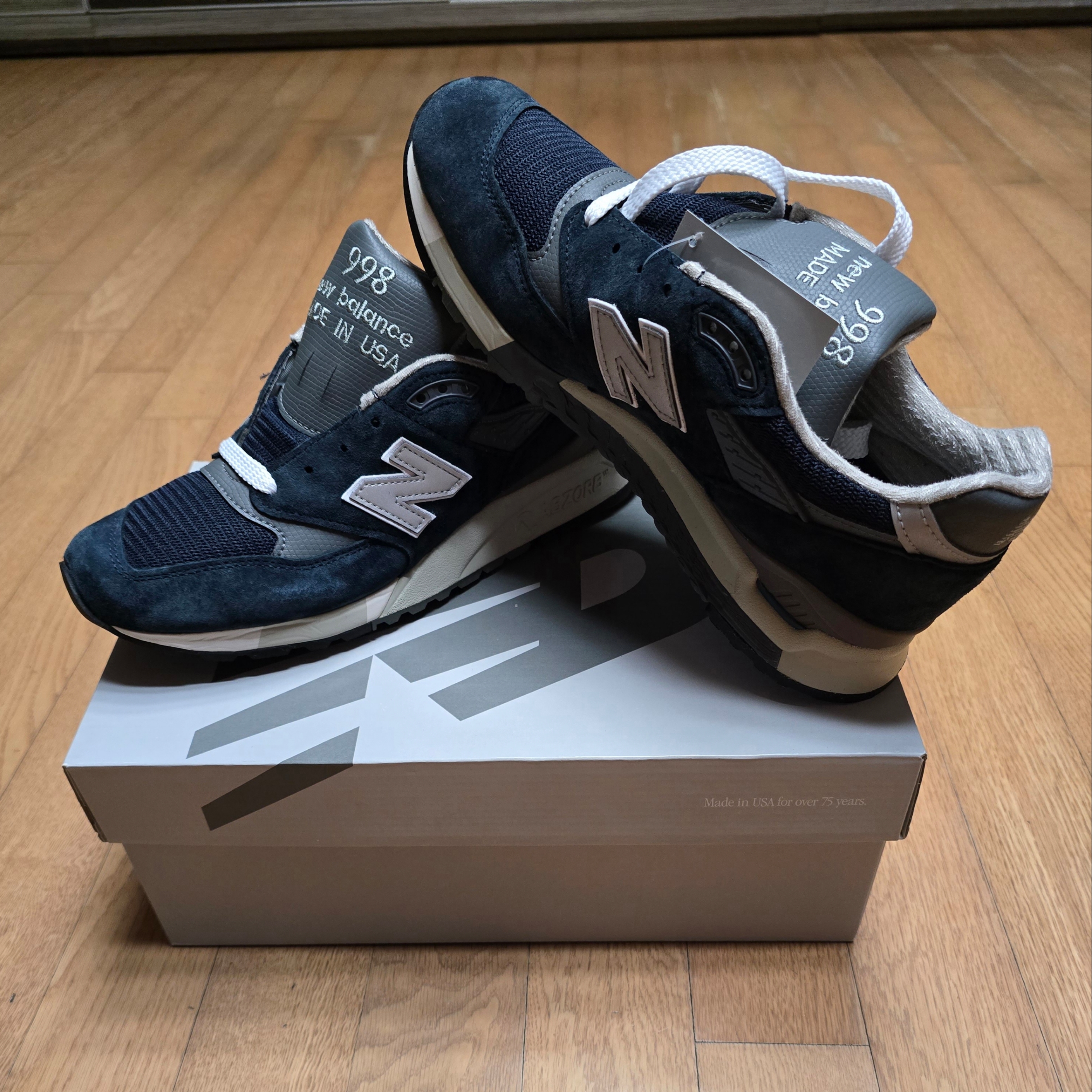 New Balance 998 Made in USA Navy Grey 착용 스타일