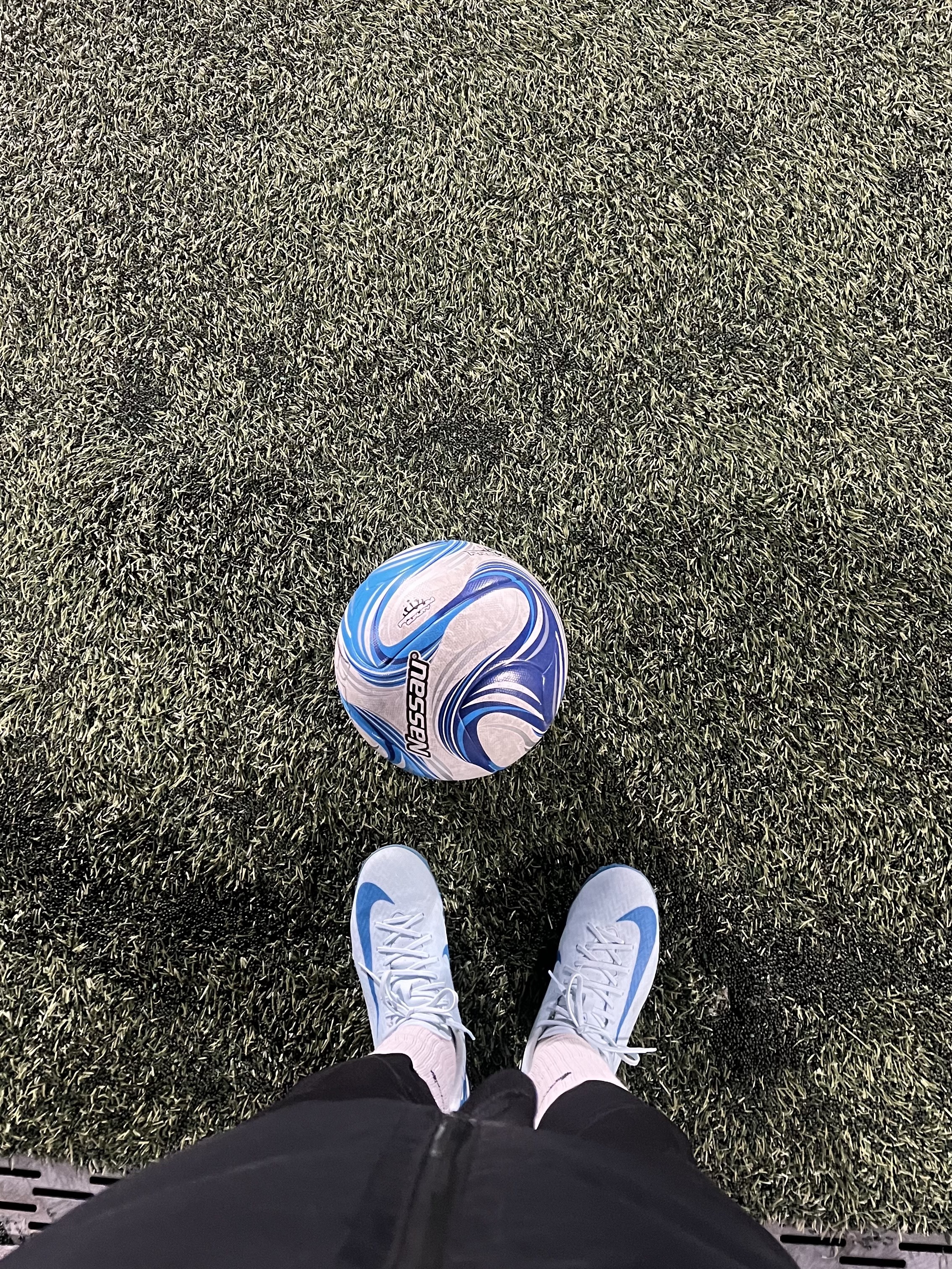 Nike Mercurial Vapor 16 Pro TF Glacier Blue Blue Orbit 착용 스타일 - 5