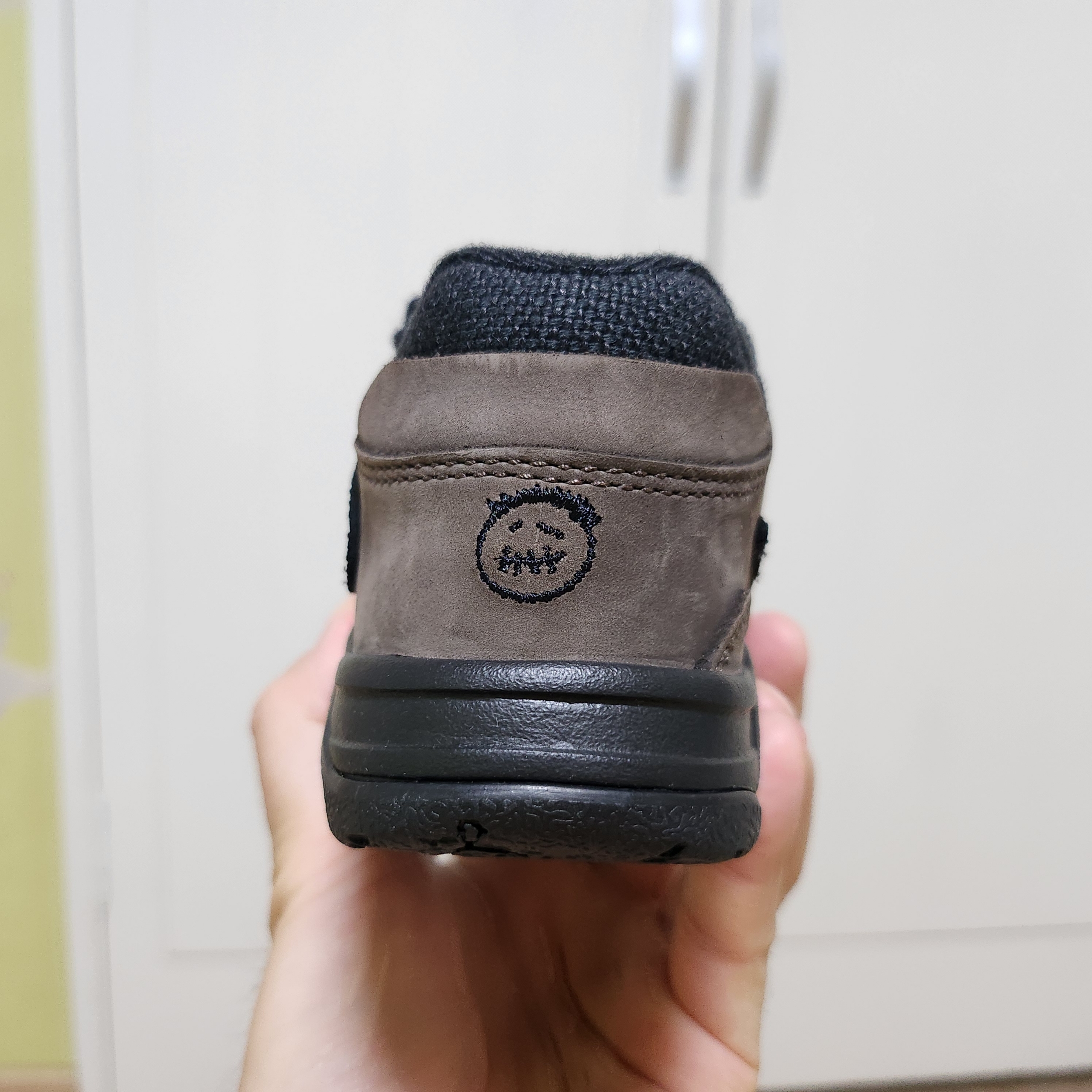 (TD) Jordan x Travis Scott Jumpman Jack TR Black and Dark Mocha 착용 스타일 - 5