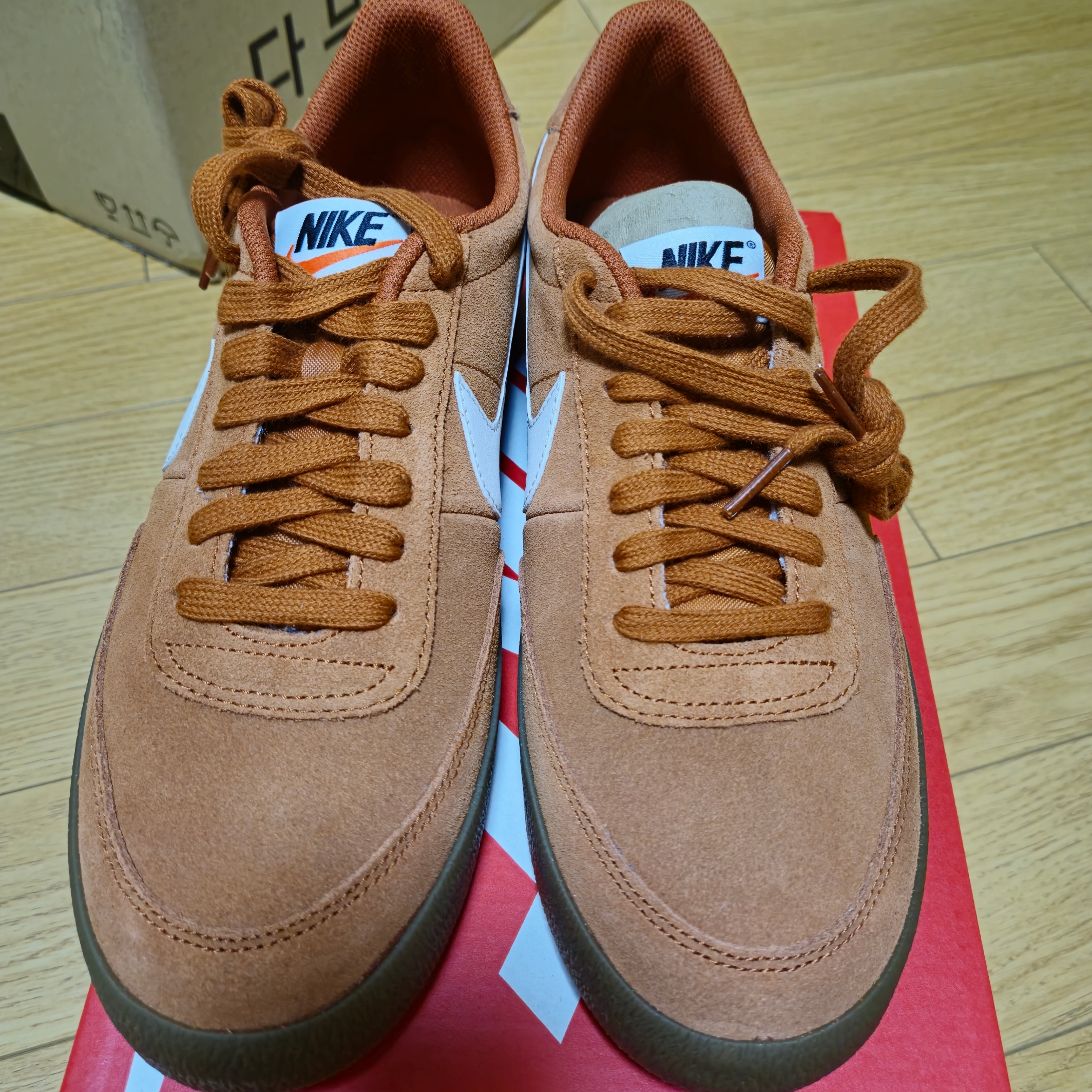 Nike Killshot 2 Dark Russet Gum Medium Brown 착용 스타일 - 1