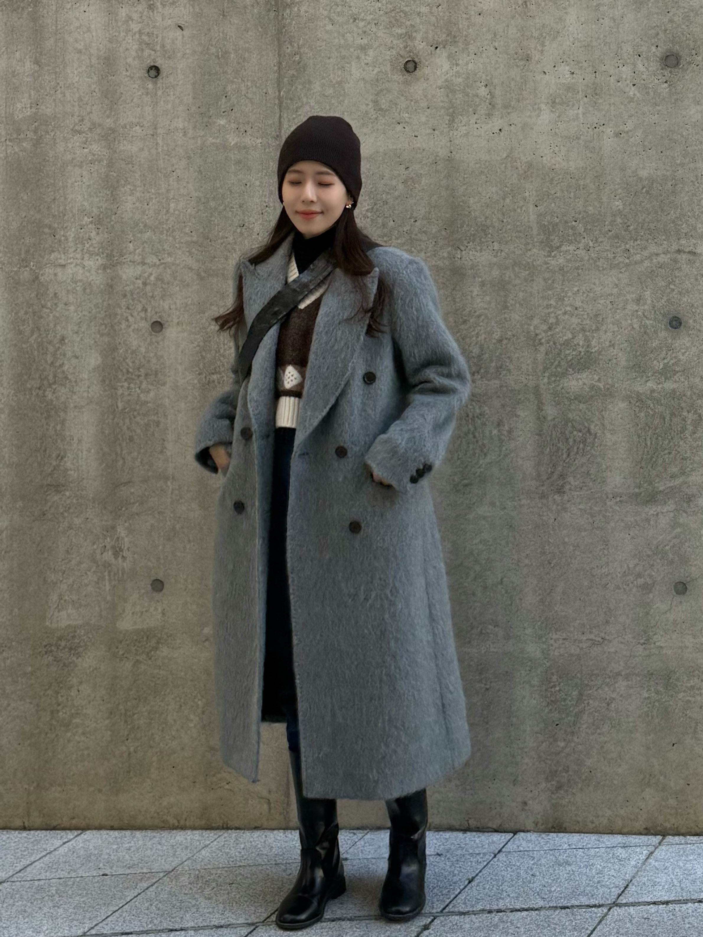 (W) Our Legacy DB Coat Wishkah Grey Hairy Alpaca, Lemaire Small Croissant Bag Coated Linen Canvas Black 착용 스타일 - 4